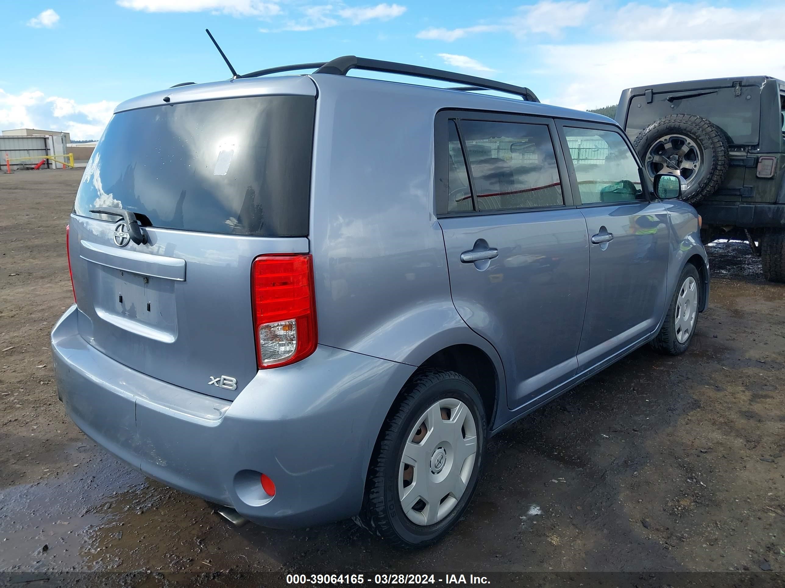 Photo 3 VIN: JTLZE4FE3C1143627 - SCION XB 