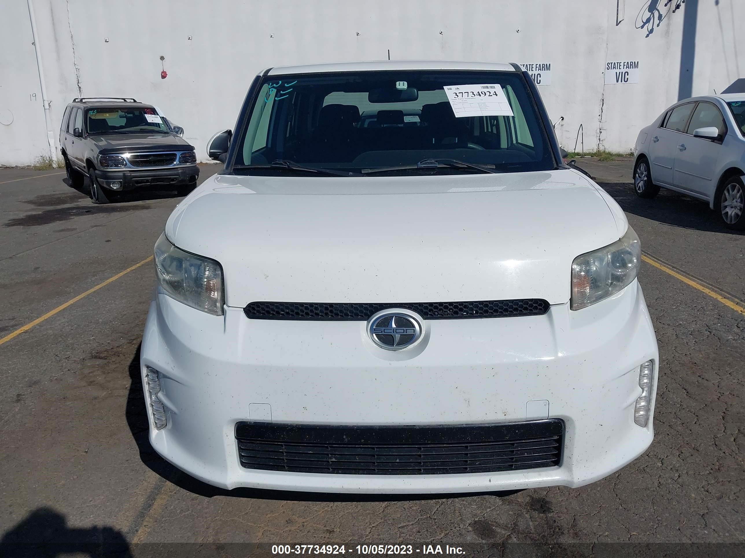 Photo 11 VIN: JTLZE4FE3DJ040404 - SCION XB 