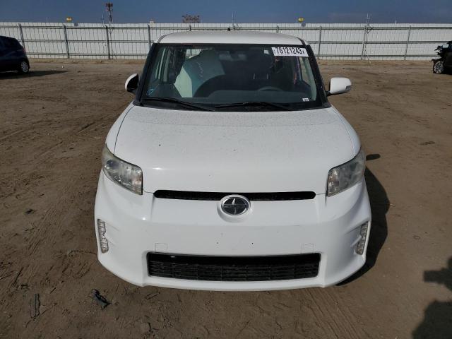 Photo 4 VIN: JTLZE4FE4FJ081160 - TOYOTA SCION 