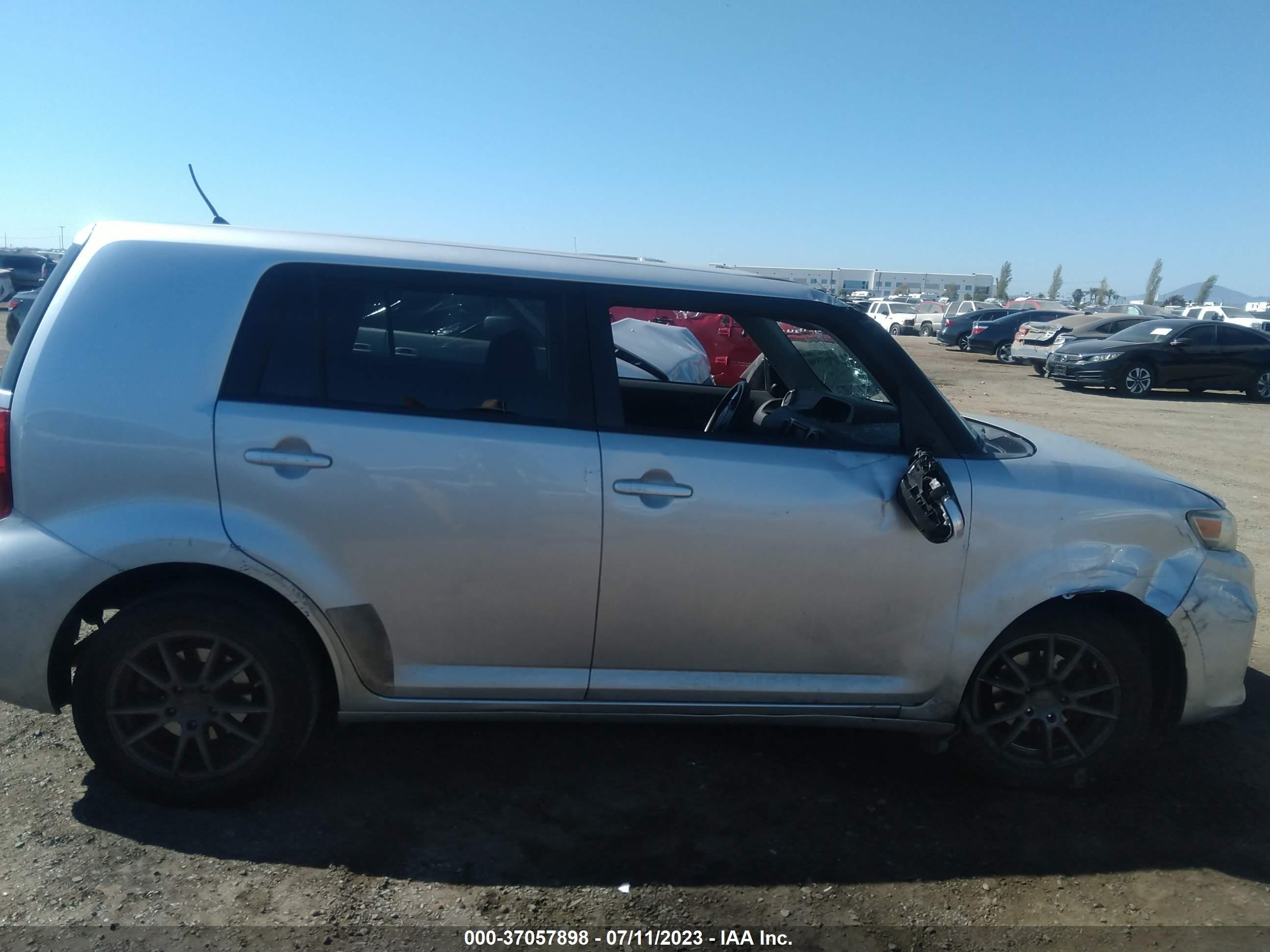 Photo 12 VIN: JTLZE4FE5B1131400 - SCION XB 