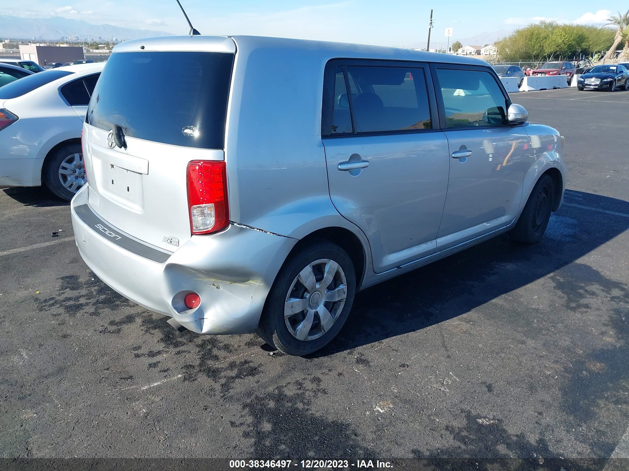 Photo 3 VIN: JTLZE4FE5CJ027345 - SCION XB 