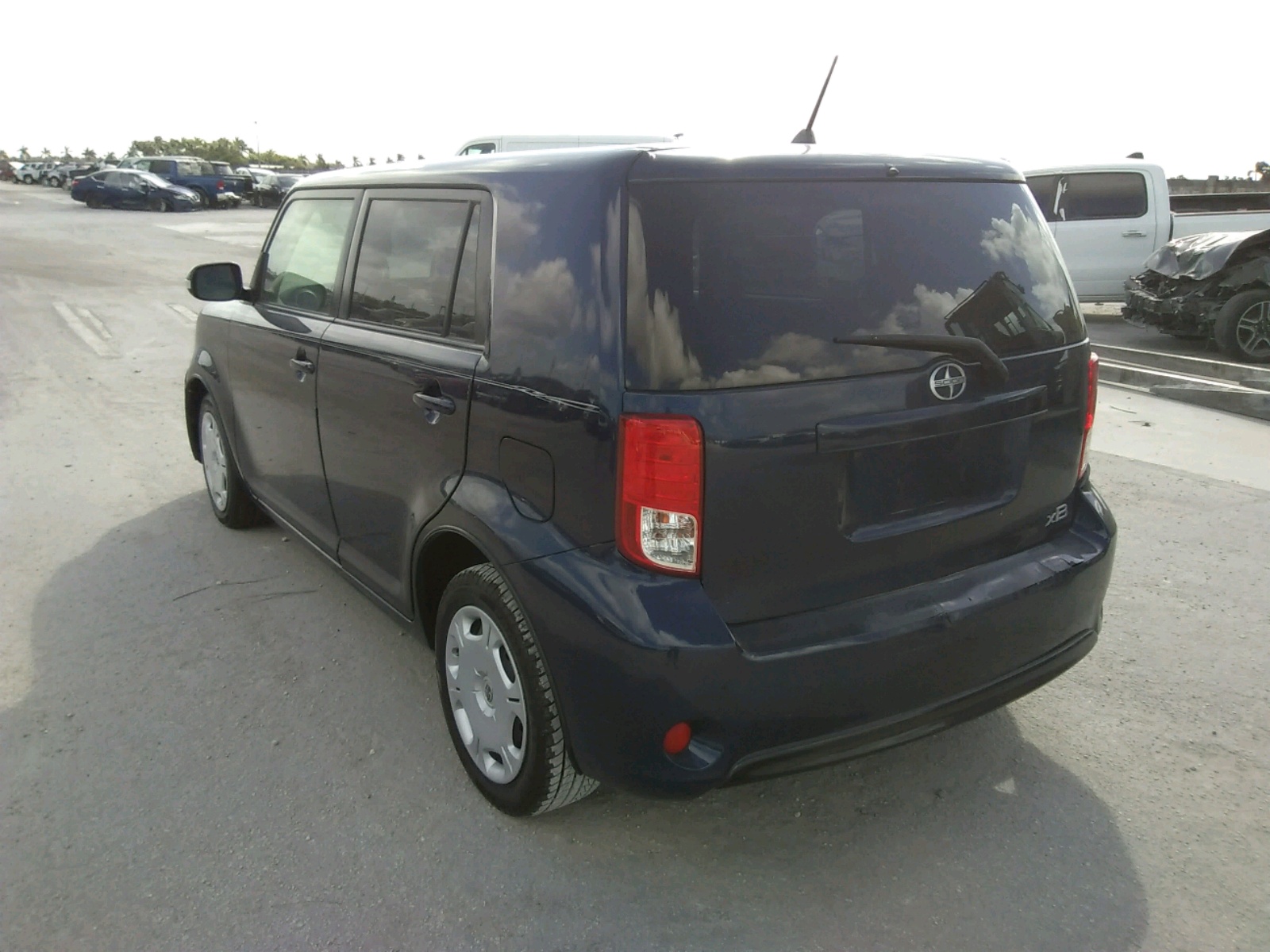 Photo 2 VIN: JTLZE4FE5EJ056282 - TOYOTA SCION XB 