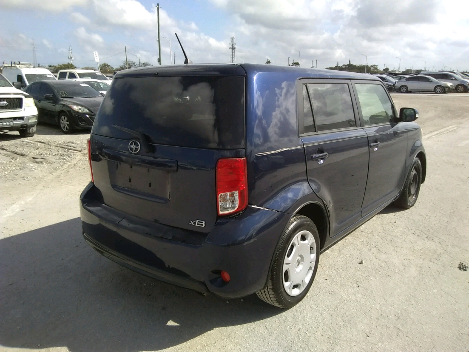 Photo 3 VIN: JTLZE4FE5EJ056282 - TOYOTA SCION XB 