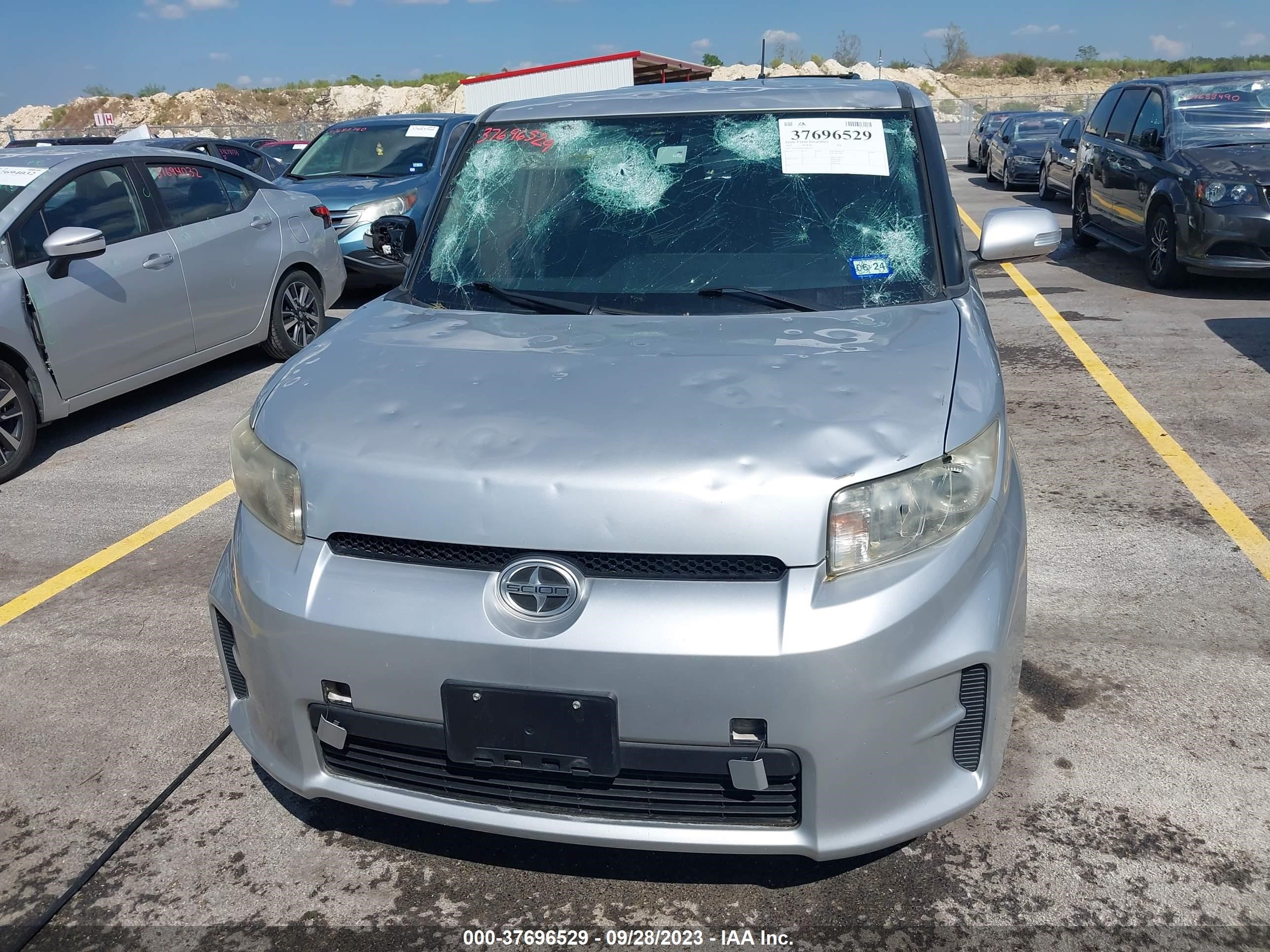 Photo 11 VIN: JTLZE4FE6CJ019142 - SCION XB 