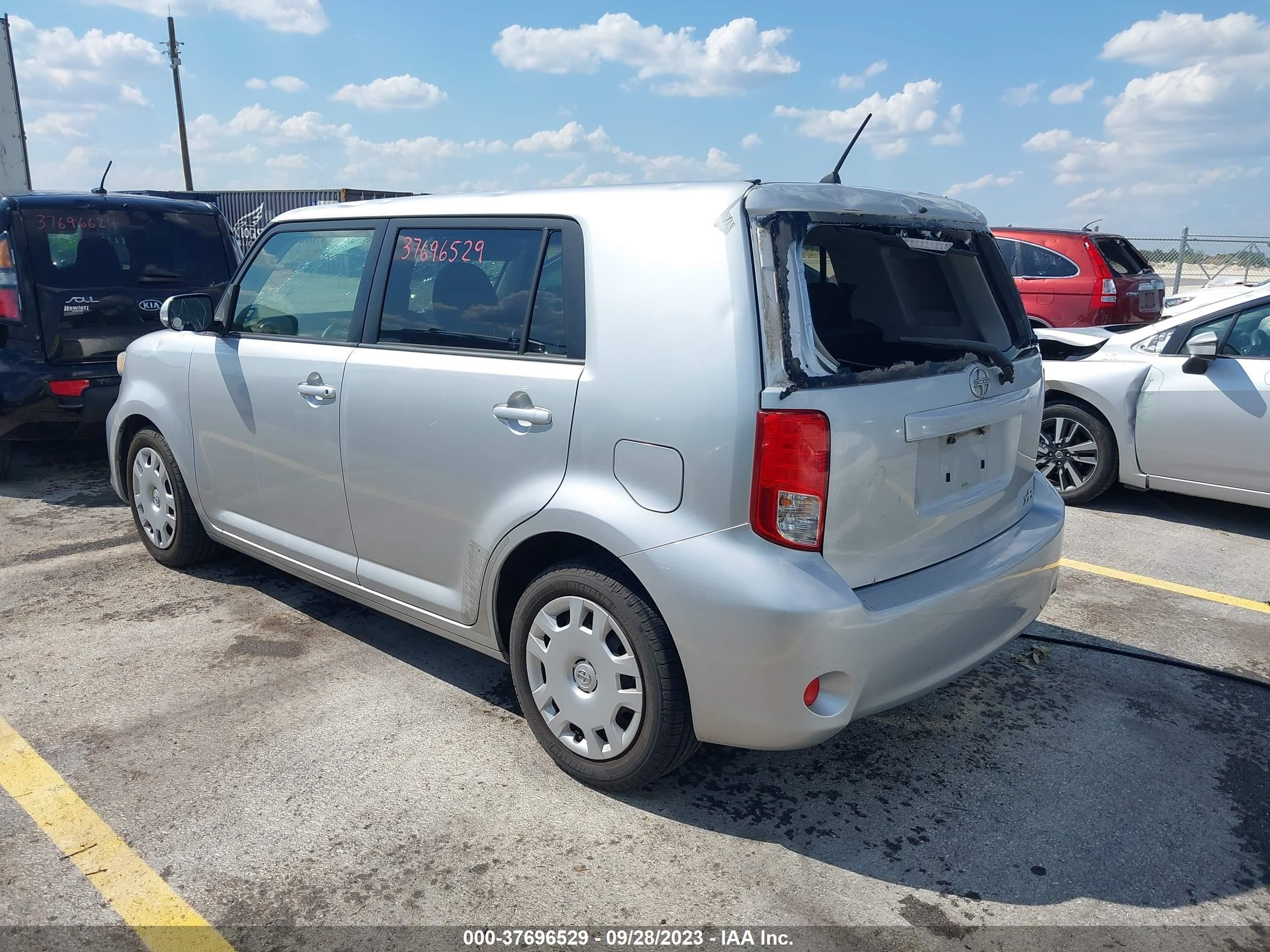 Photo 2 VIN: JTLZE4FE6CJ019142 - SCION XB 