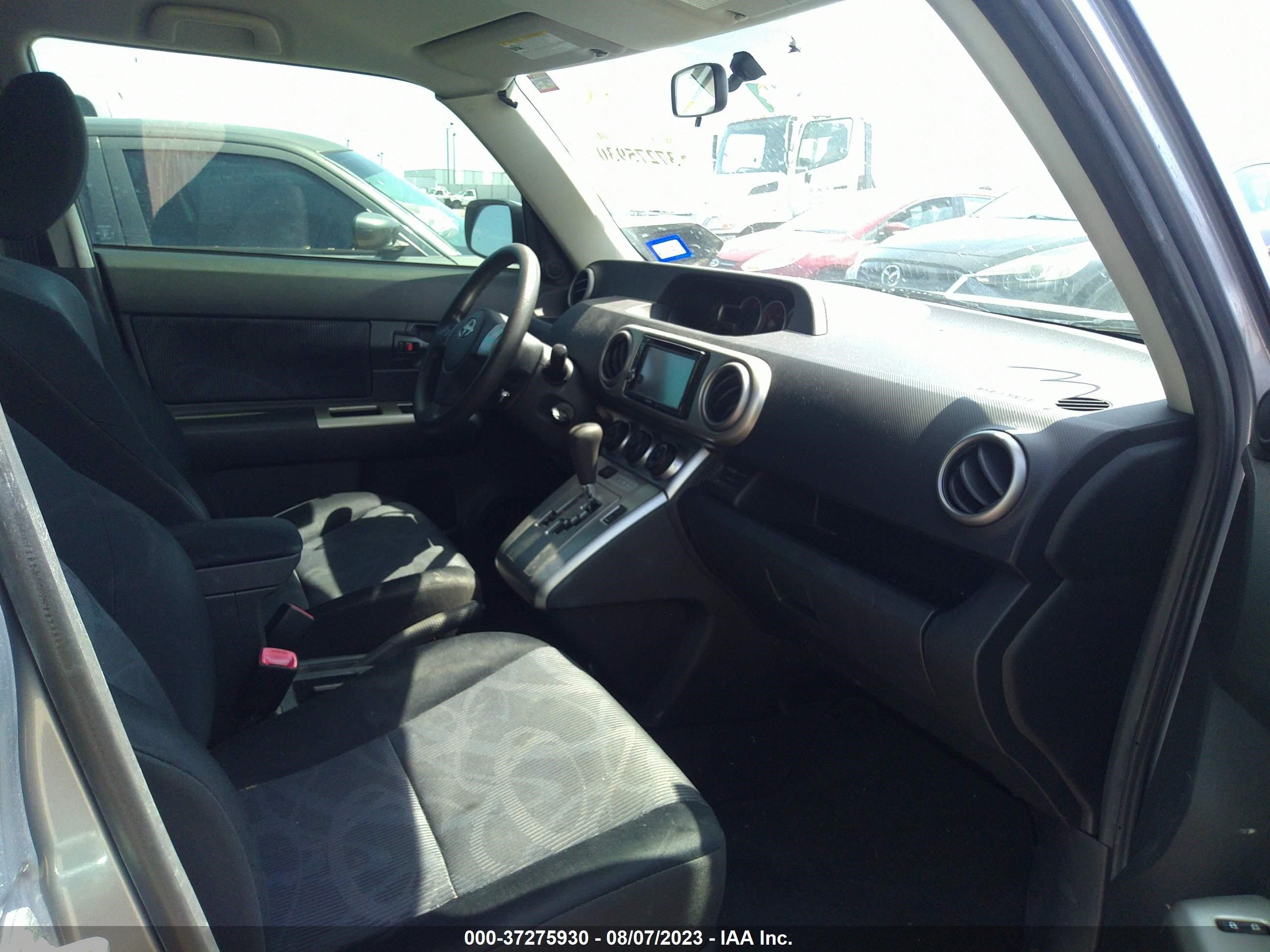 Photo 4 VIN: JTLZE4FE7B1119071 - SCION XB 