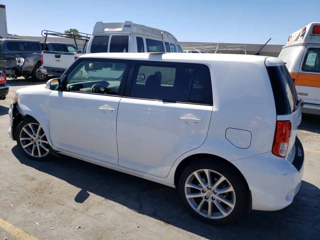 Photo 1 VIN: JTLZE4FE7B1133326 - SCION XB 