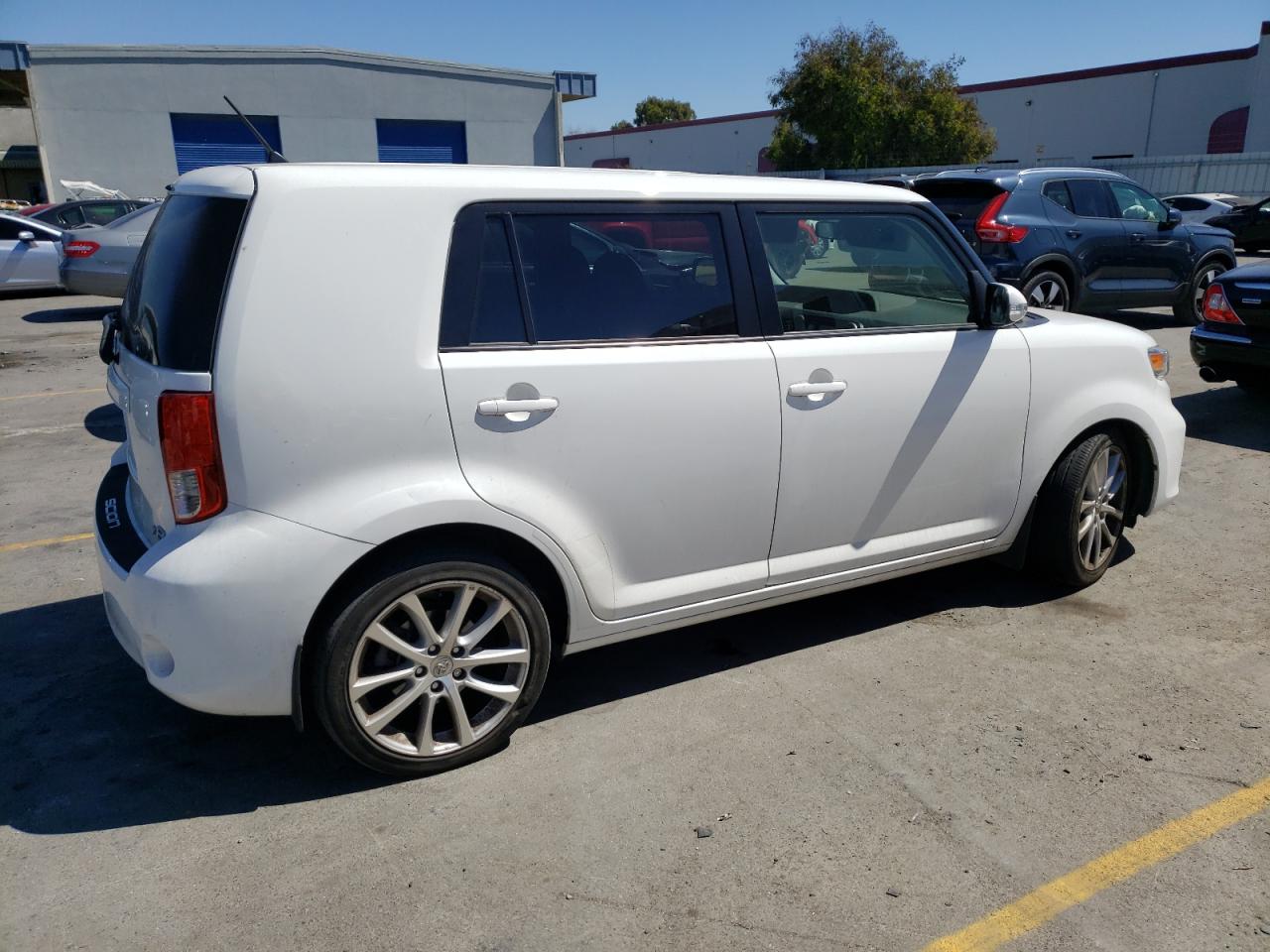 Photo 2 VIN: JTLZE4FE7B1133326 - SCION XB 