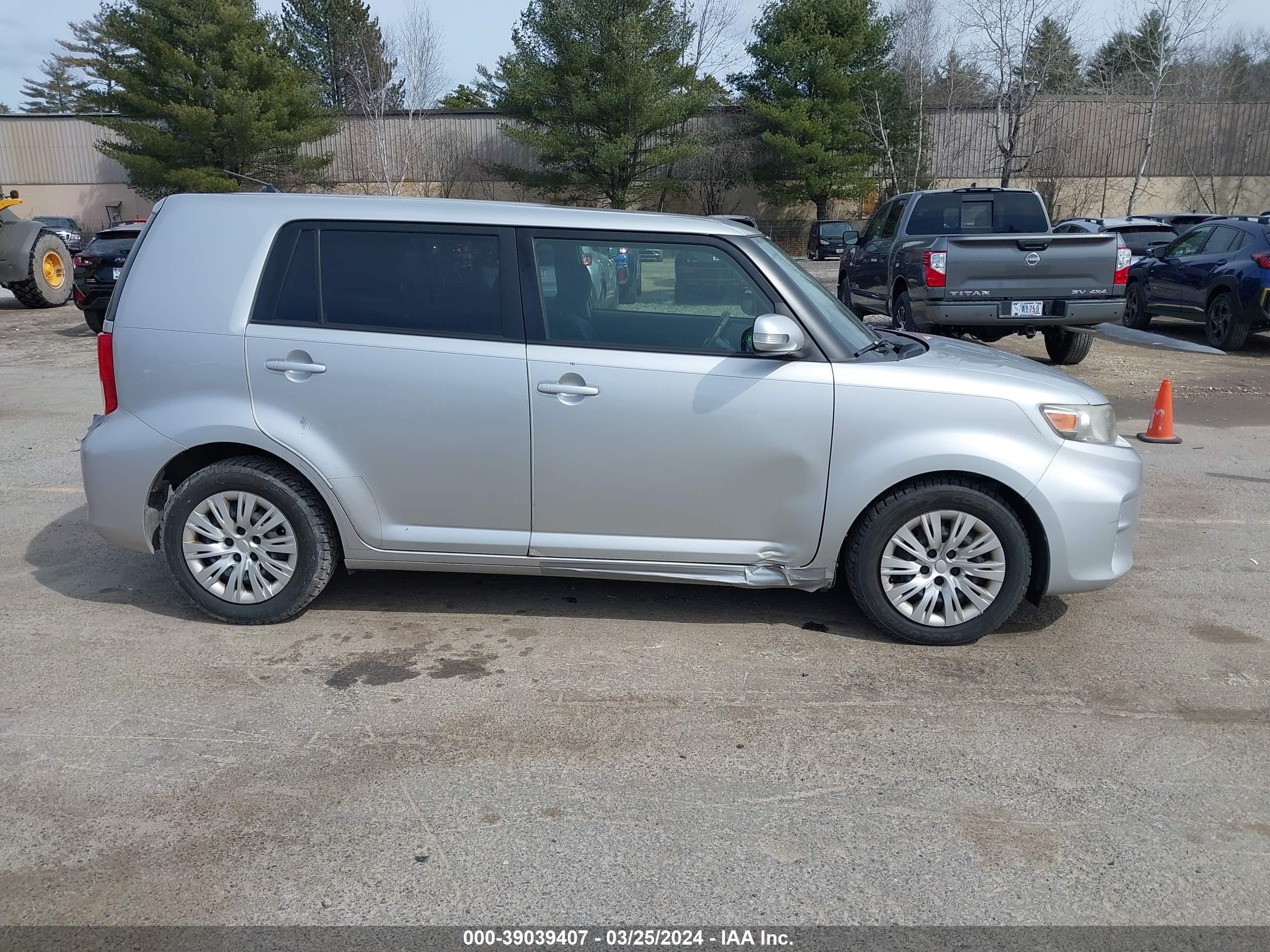 Photo 12 VIN: JTLZE4FE7DJ030880 - SCION XB 