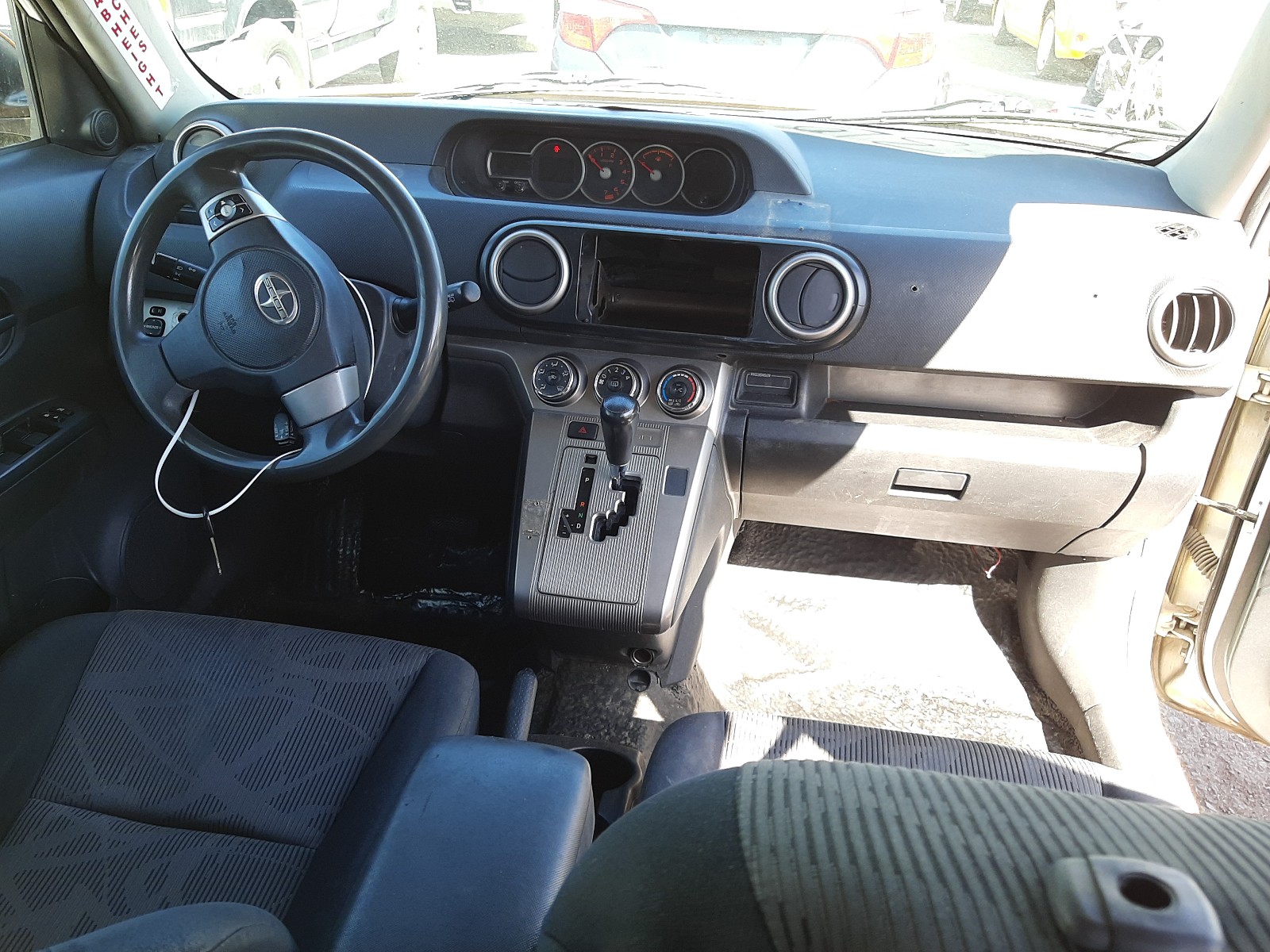 Photo 8 VIN: JTLZE4FE7DJ042317 - TOYOTA SCION XB 