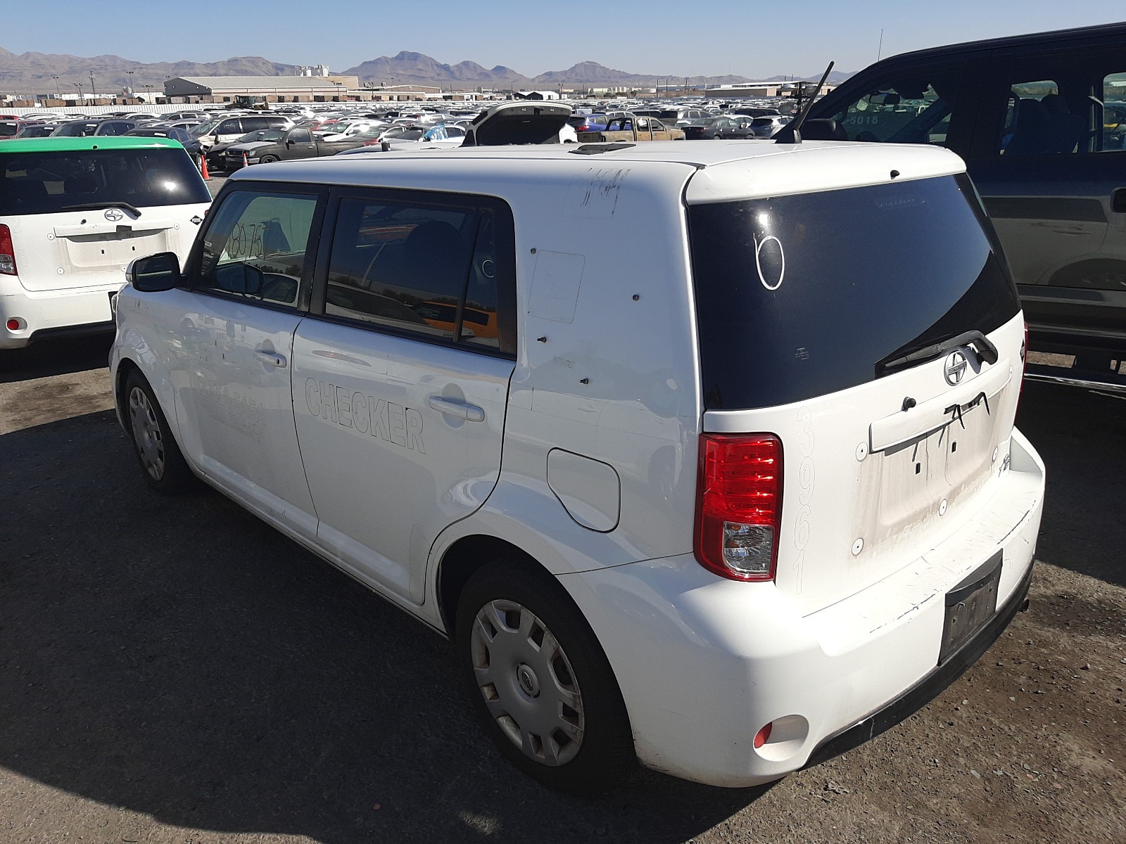 Photo 2 VIN: JTLZE4FE7DJ046965 - TOYOTA SCION XB 