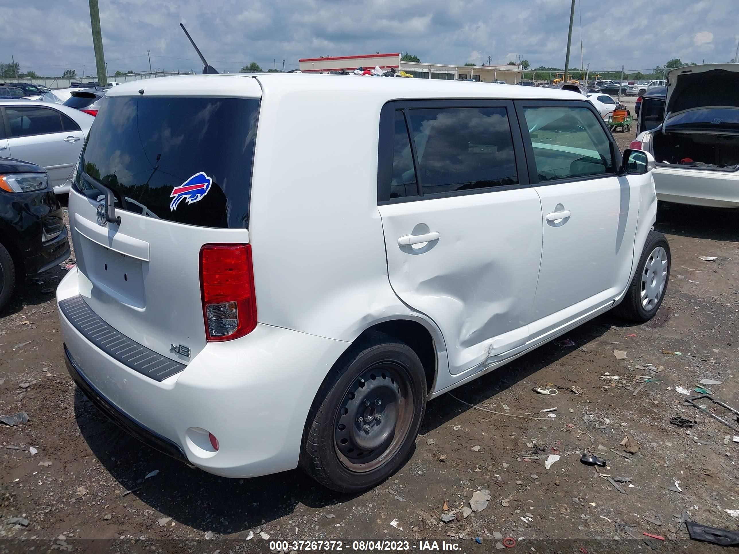 Photo 3 VIN: JTLZE4FE7EJ065503 - SCION XB 