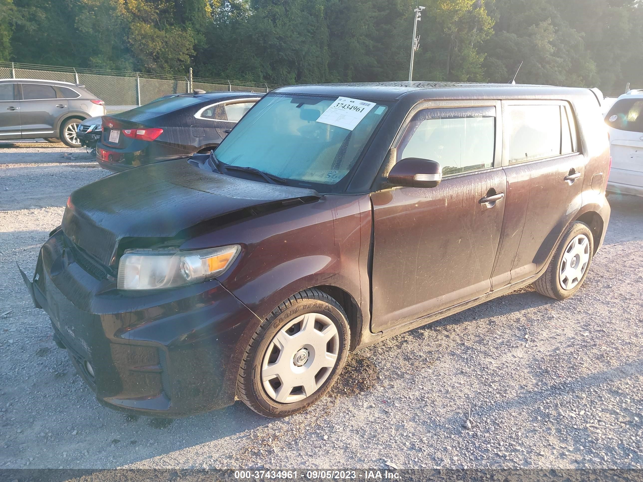 Photo 1 VIN: JTLZE4FE8CJ021832 - SCION XB 