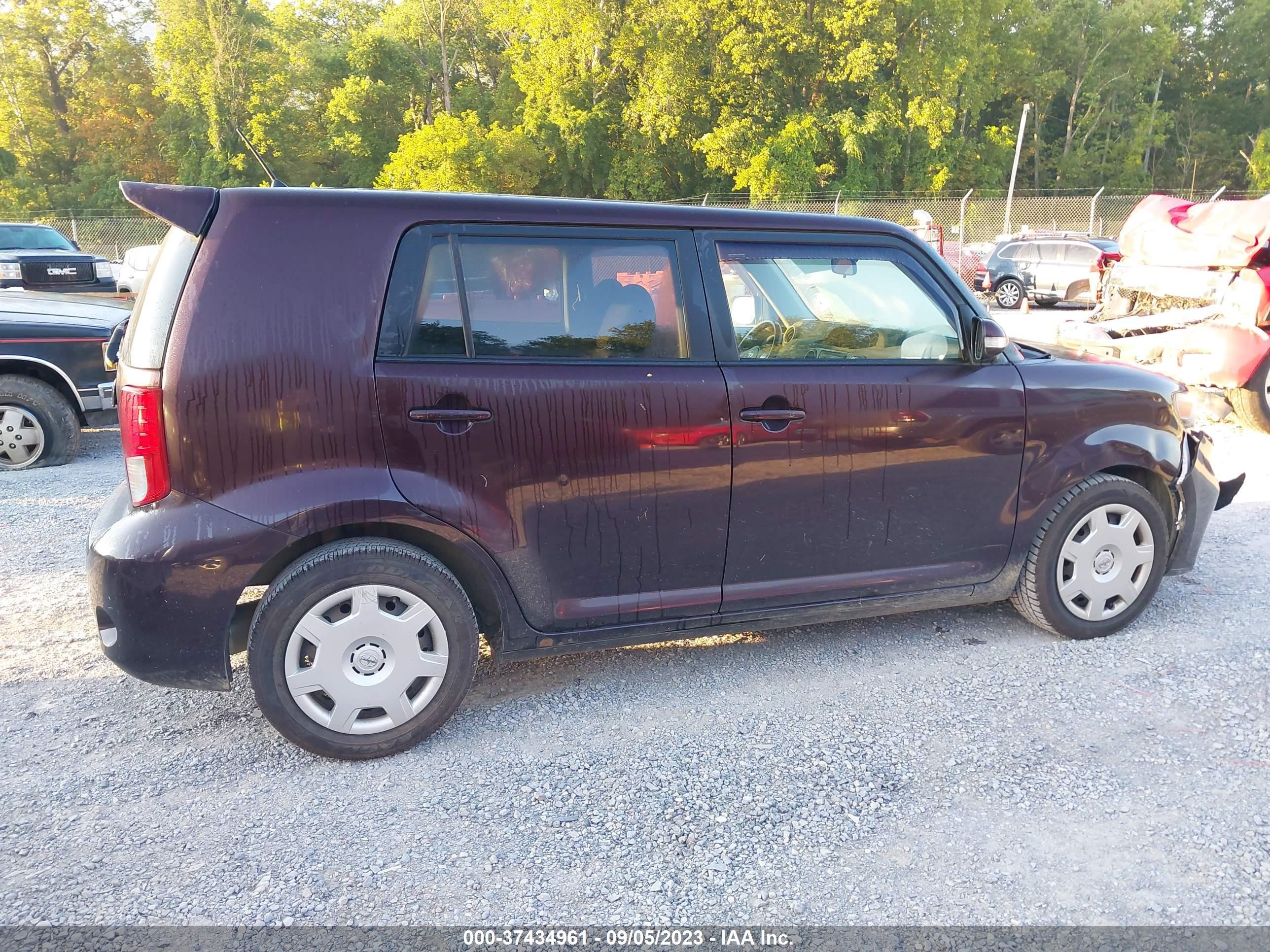 Photo 12 VIN: JTLZE4FE8CJ021832 - SCION XB 