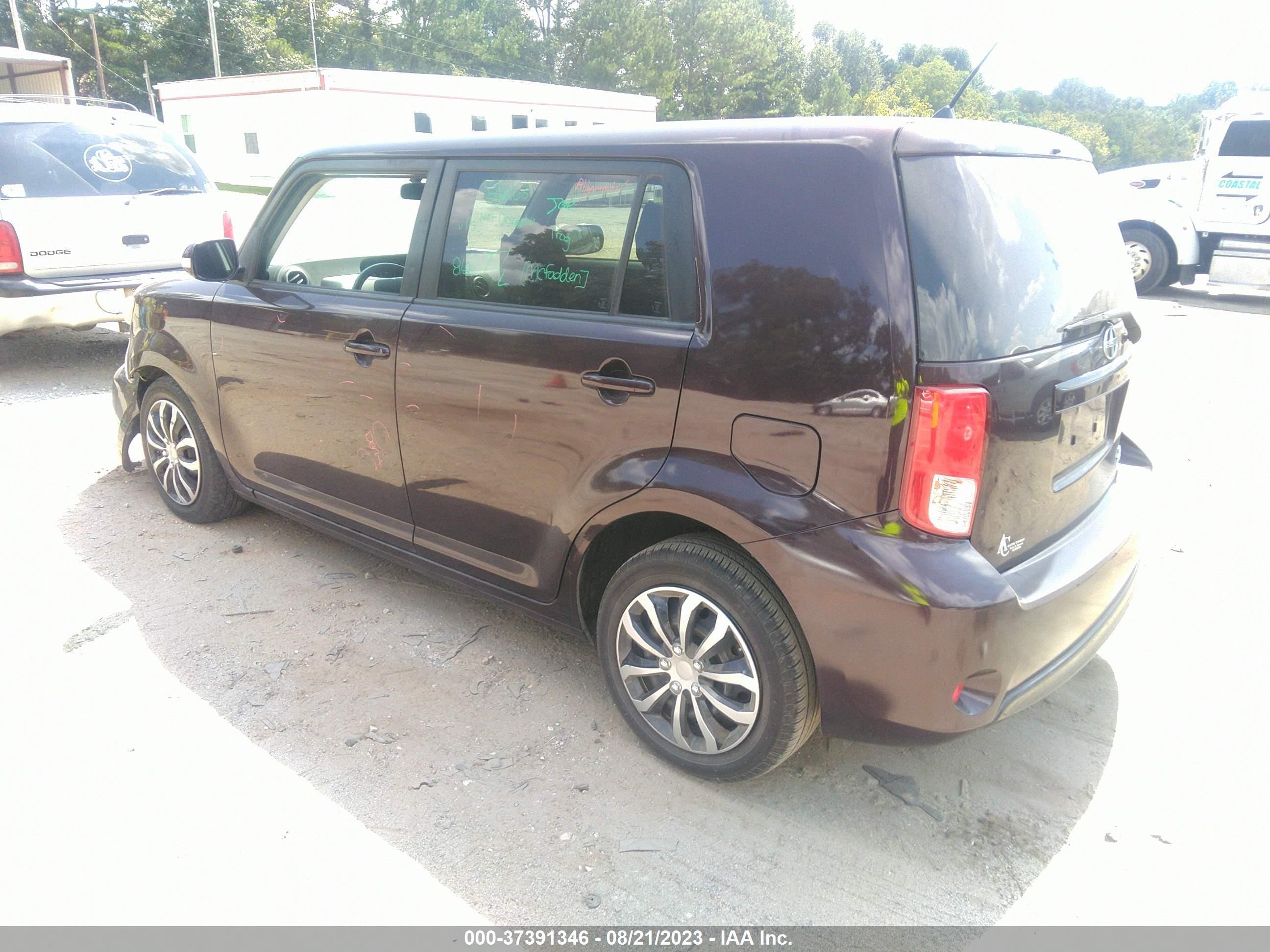 Photo 2 VIN: JTLZE4FE9DJ031657 - SCION XB 