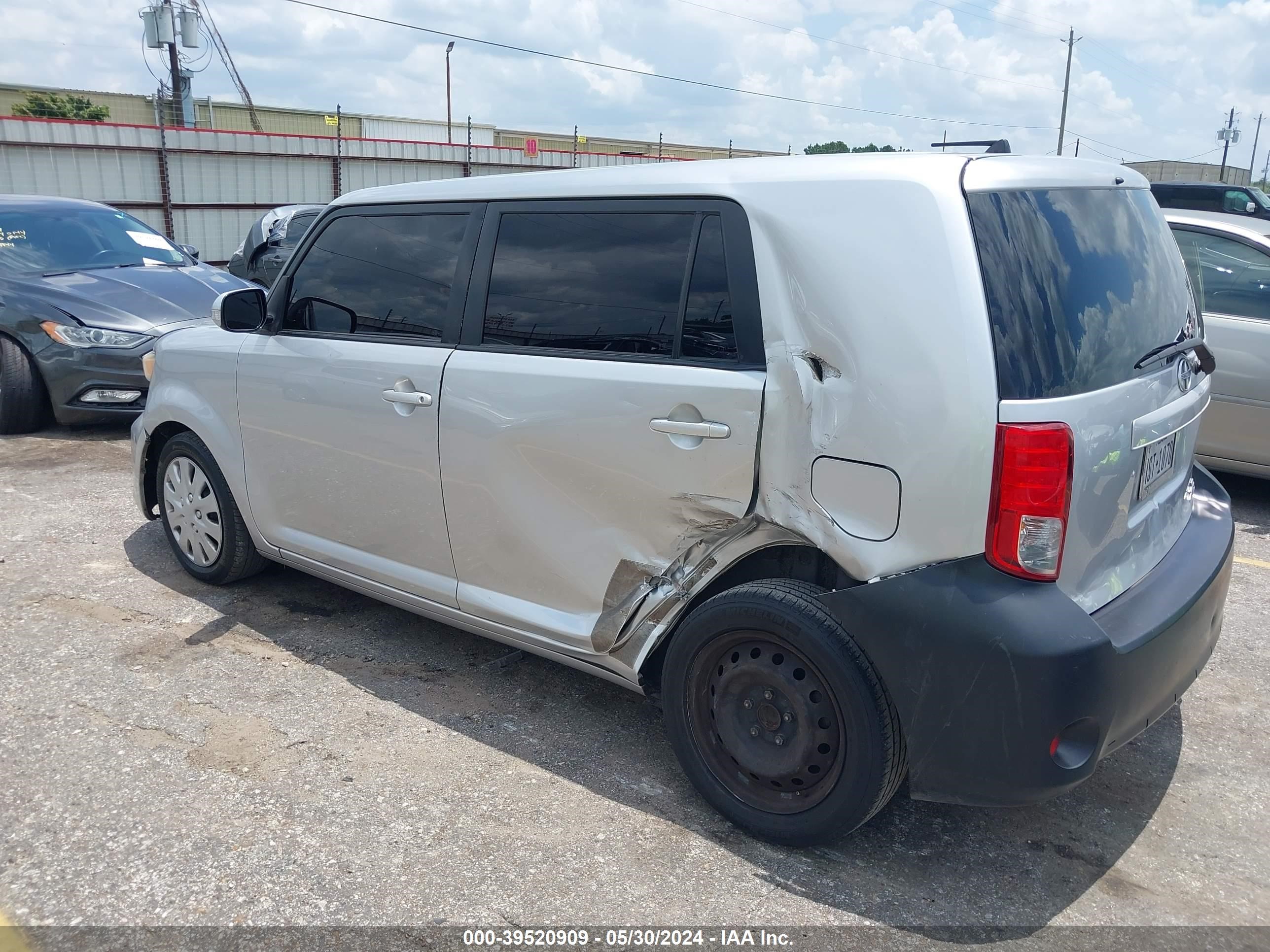 Photo 2 VIN: JTLZE4FE9EJ063073 - SCION XB 