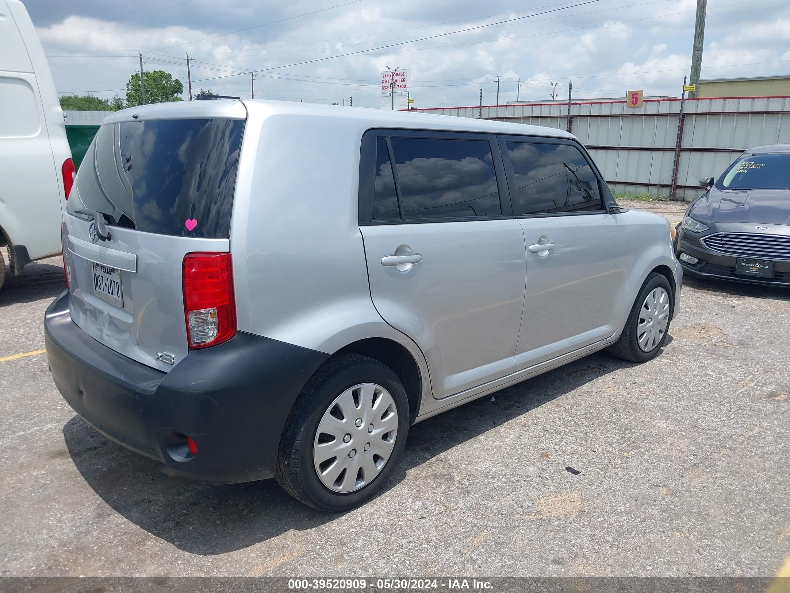 Photo 3 VIN: JTLZE4FE9EJ063073 - SCION XB 