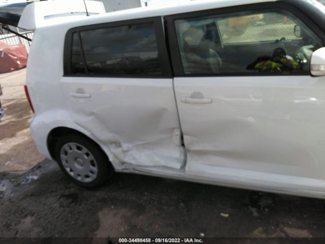 Photo 5 VIN: JTLZE4FE9FJ070915 - SCION XB 