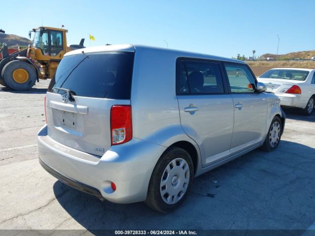 Photo 3 VIN: JTLZE4FE9FJ077525 - SCION XB 