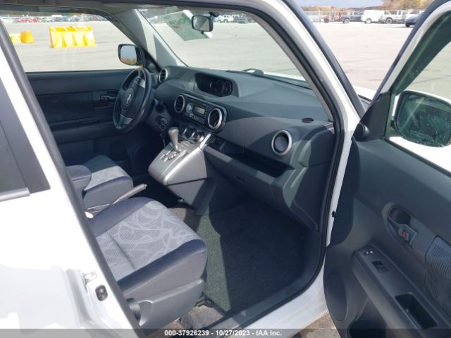 Photo 4 VIN: JTLZE4FEXB1126550 - SCION XB 