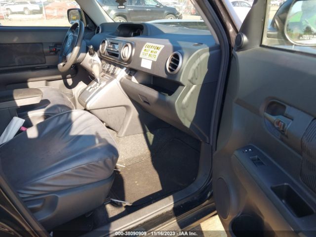 Photo 4 VIN: JTLZE4FEXB1129402 - SCION XB 