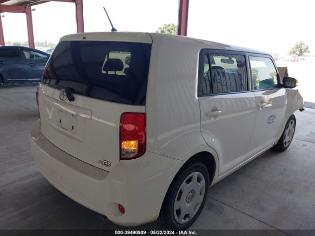 Photo 3 VIN: JTLZE4FEXC1142717 - SCION XB 