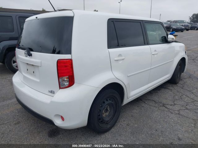 Photo 3 VIN: JTLZE4SE1EJ063407 - SCION XB 