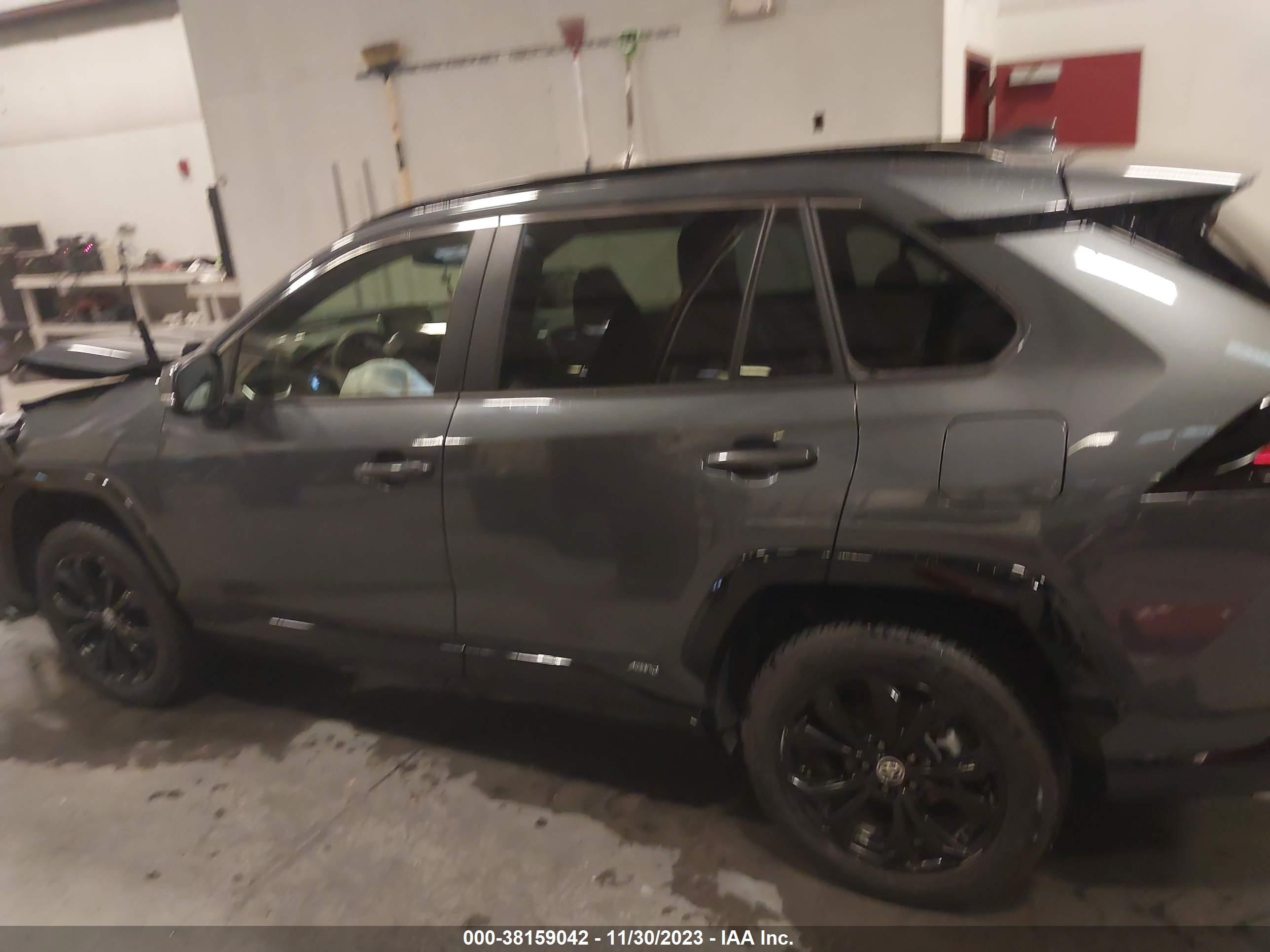 Photo 13 VIN: JTM16RFV0ND070821 - TOYOTA RAV 4 