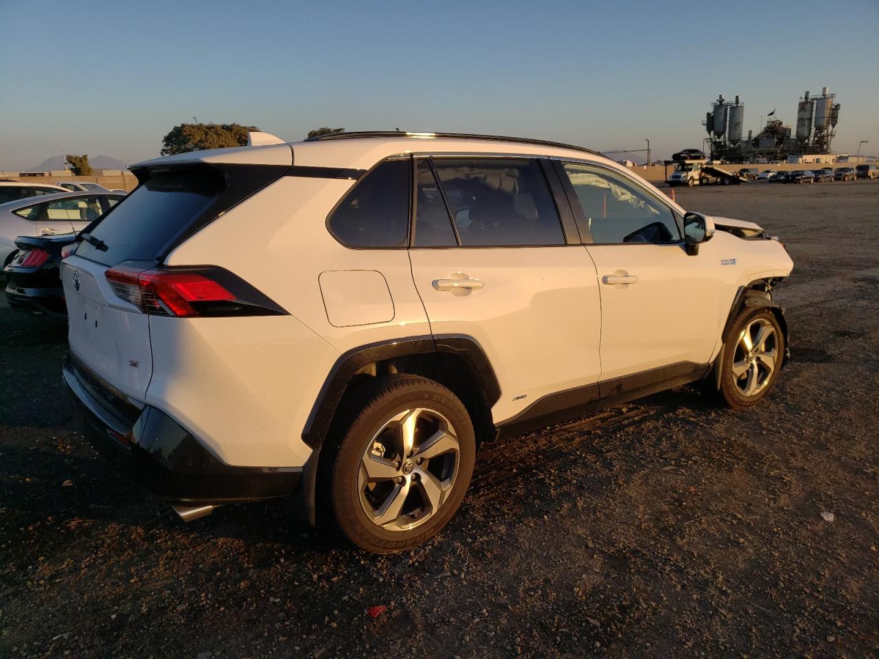 Photo 2 VIN: JTMAB3FV0PD129104 - TOYOTA RAV 4 