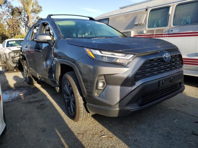 Photo 3 VIN: JTMB6RFV5ND058054 - TOYOTA RAV4 XLE P 