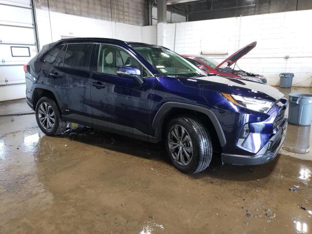 Photo 3 VIN: JTMB6RFV8PD113826 - TOYOTA RAV4 XLE P 