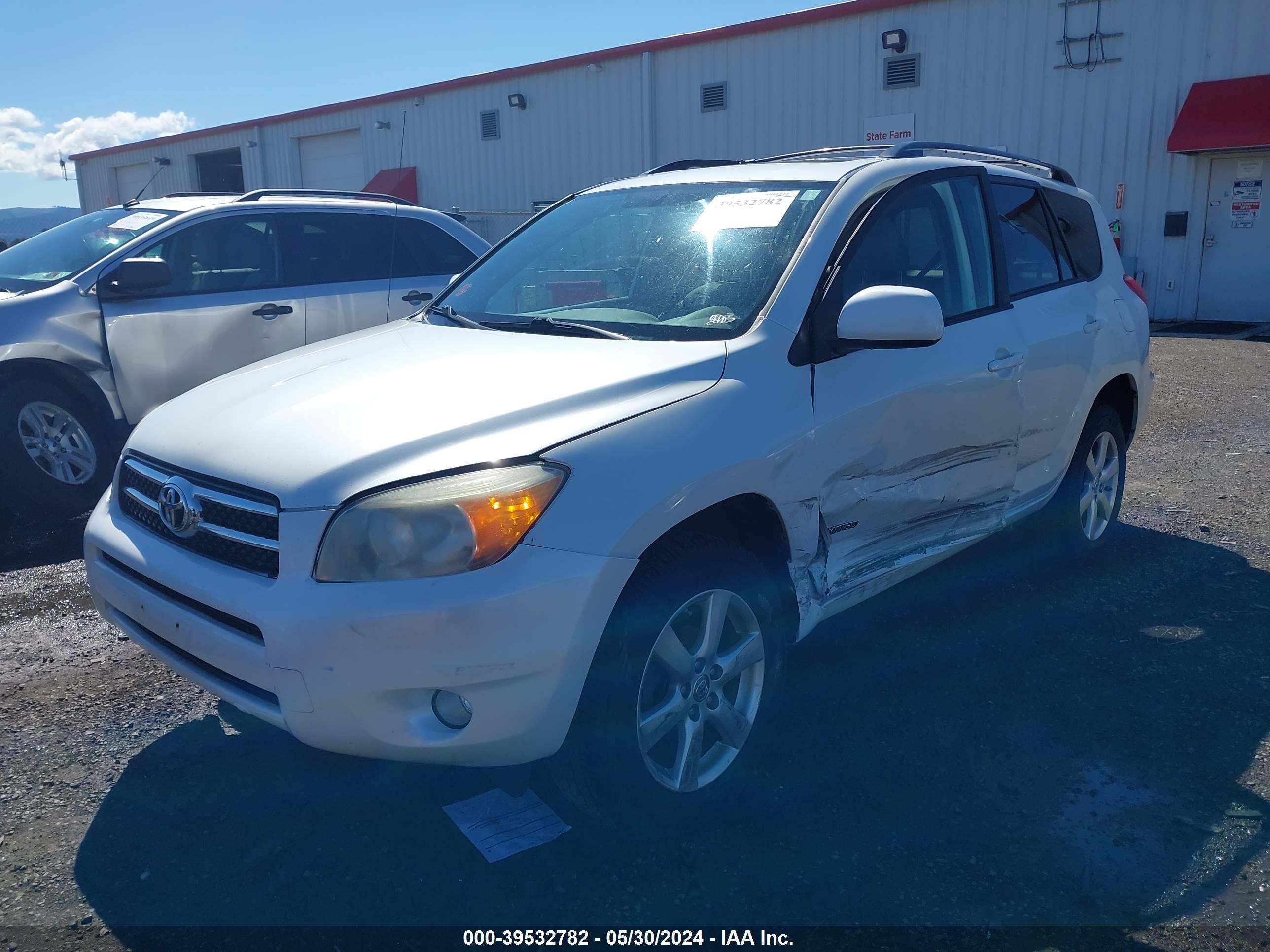 Photo 1 VIN: JTMBD31V175102476 - TOYOTA RAV 4 