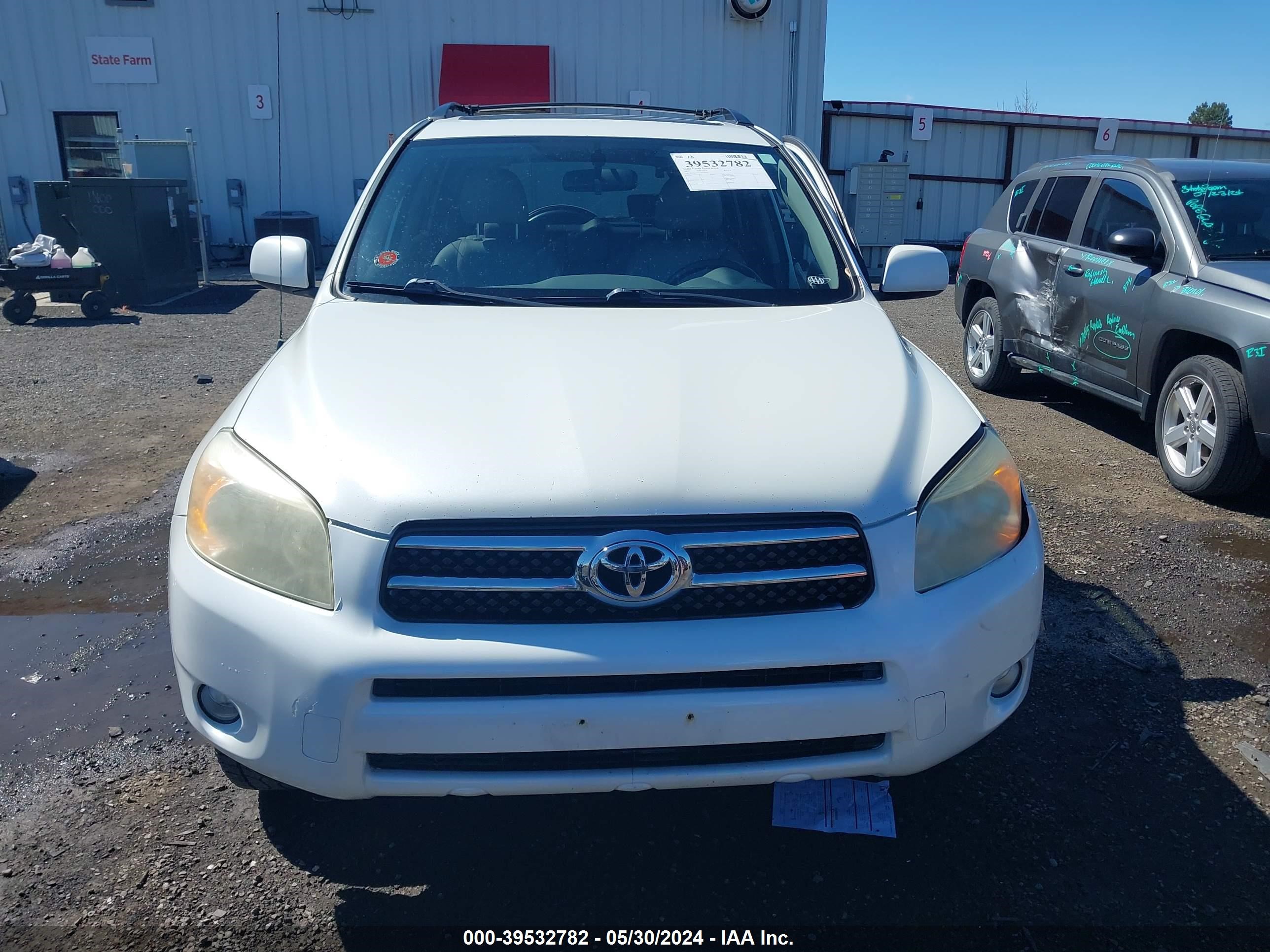 Photo 11 VIN: JTMBD31V175102476 - TOYOTA RAV 4 