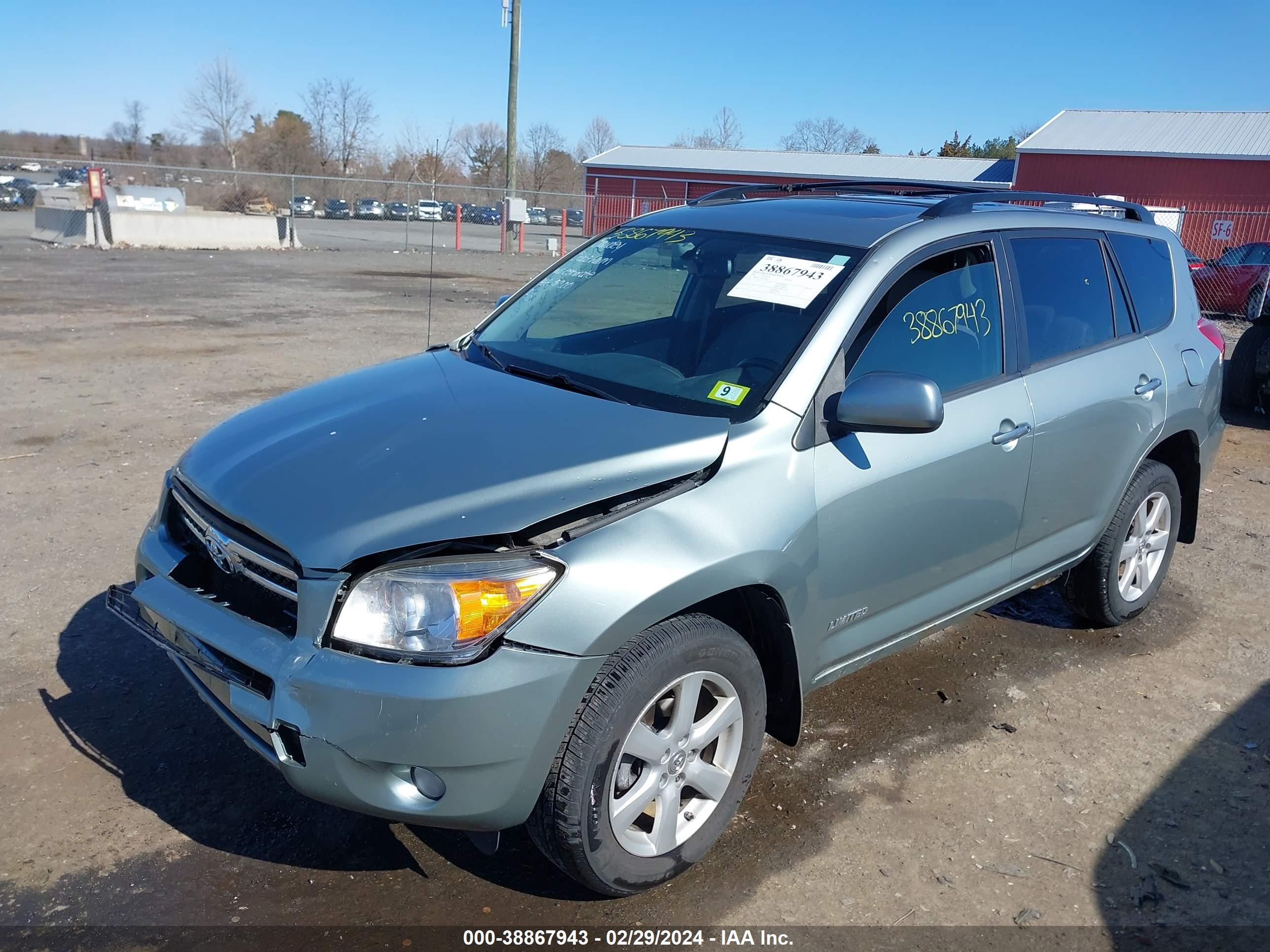 Photo 1 VIN: JTMBD31V266021981 - TOYOTA RAV 4 