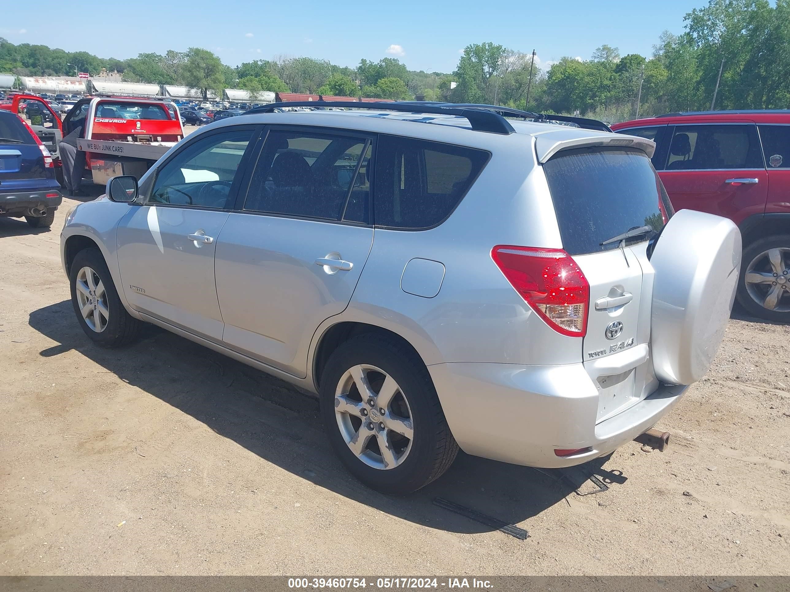 Photo 2 VIN: JTMBD31V286072125 - TOYOTA RAV 4 