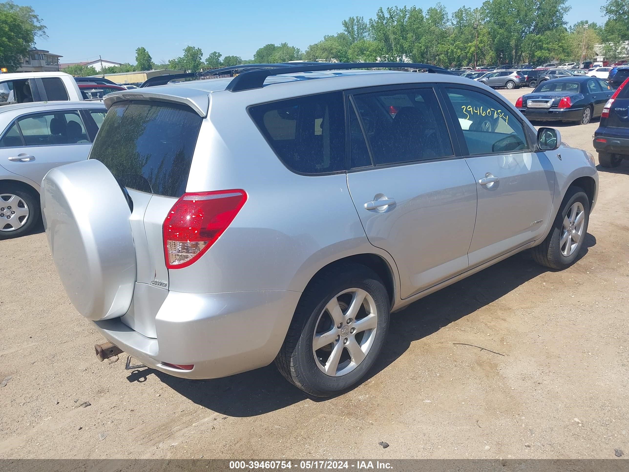 Photo 3 VIN: JTMBD31V286072125 - TOYOTA RAV 4 