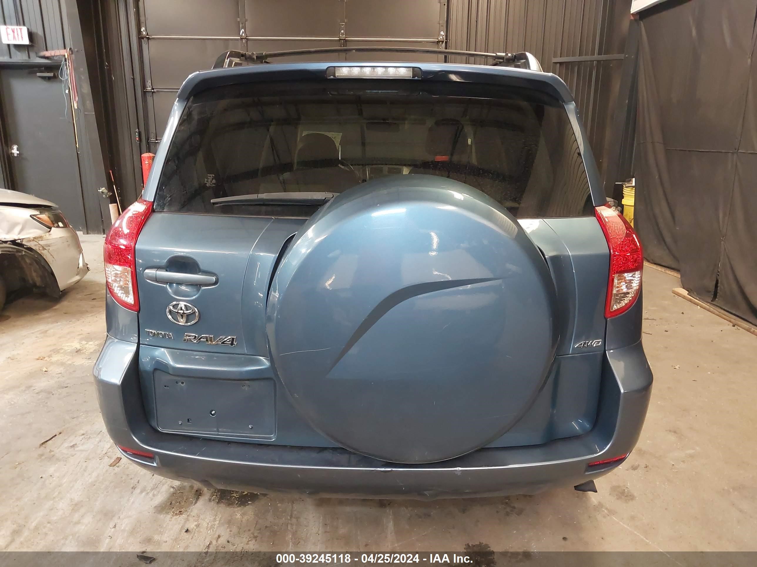 Photo 16 VIN: JTMBD31V476051646 - TOYOTA RAV 4 