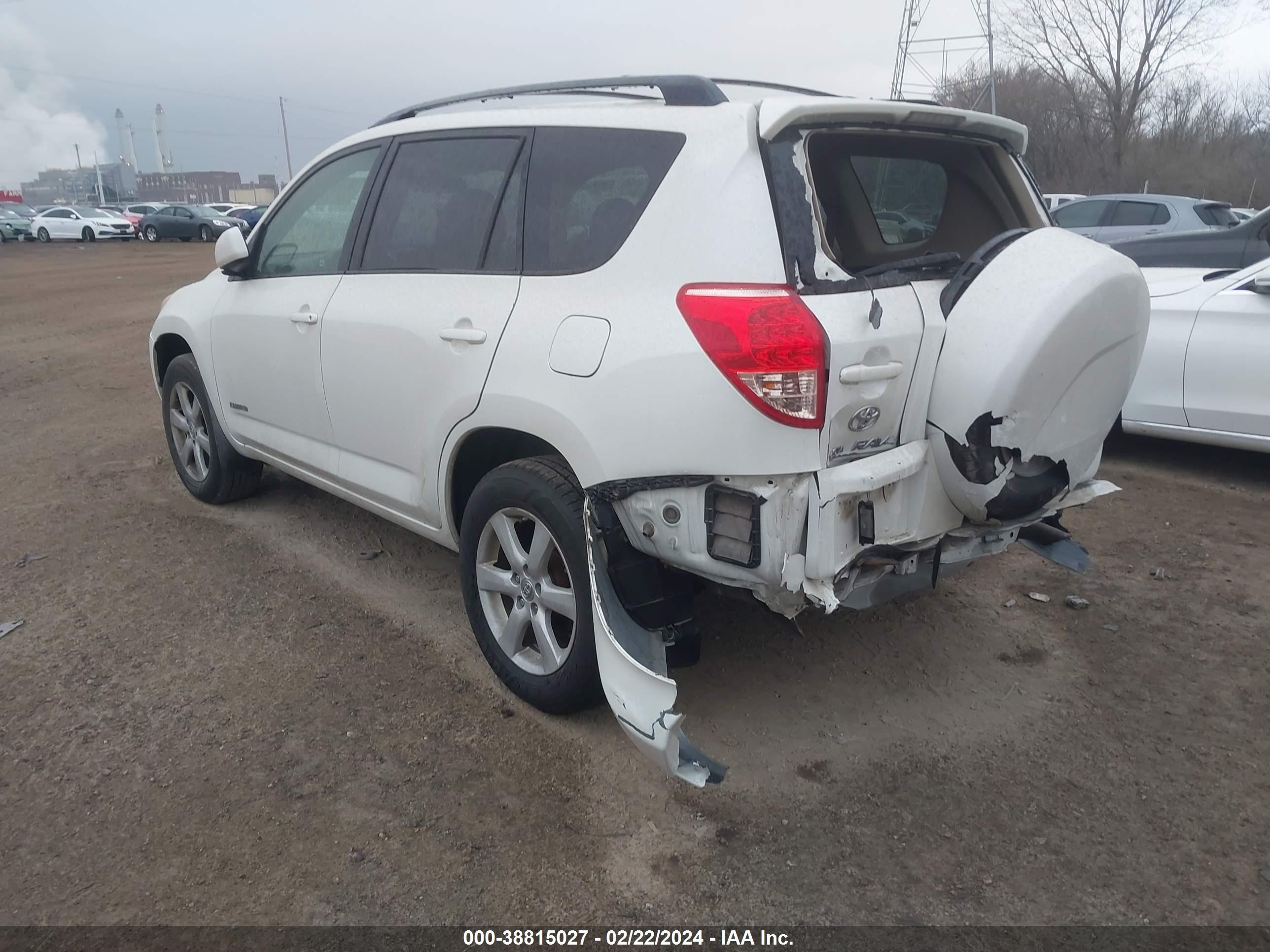 Photo 2 VIN: JTMBD31V485206526 - TOYOTA RAV 4 