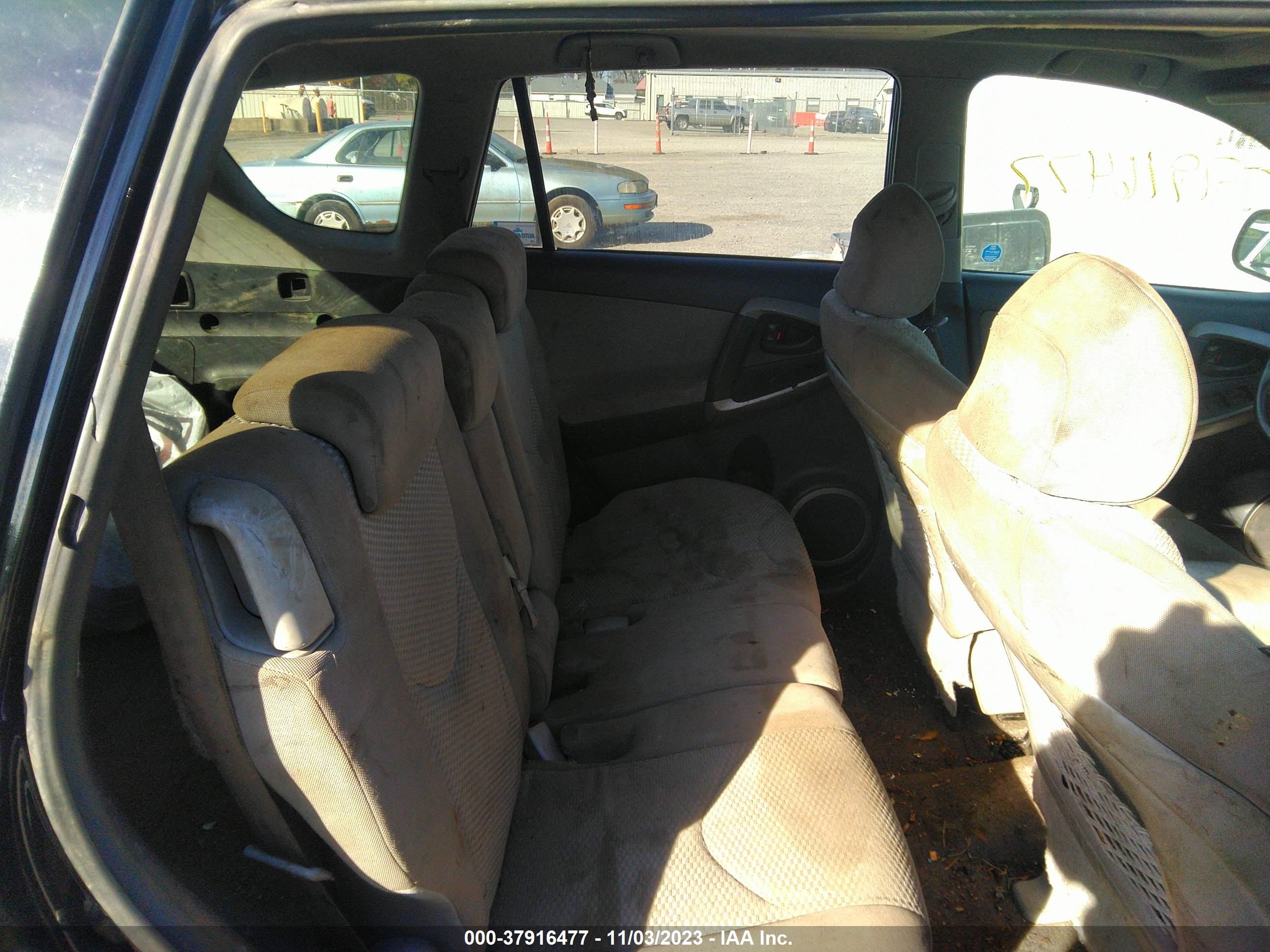 Photo 7 VIN: JTMBD31V676034444 - TOYOTA RAV 4 