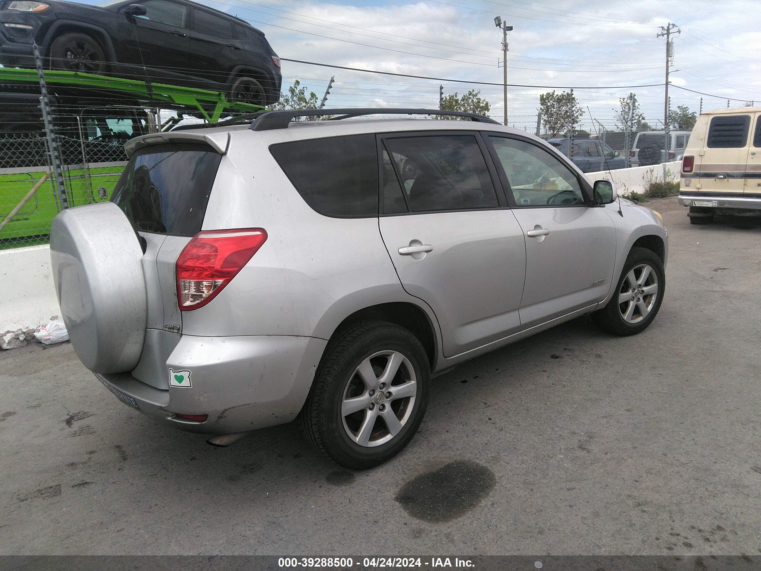 Photo 3 VIN: JTMBD31V676051356 - TOYOTA RAV 4 