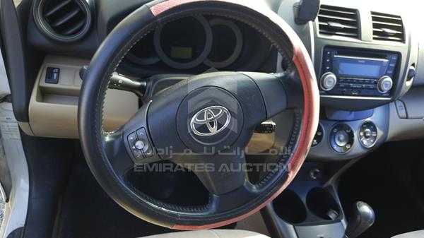 Photo 12 VIN: JTMBD31V7CD029310 - TOYOTA RAV 4 