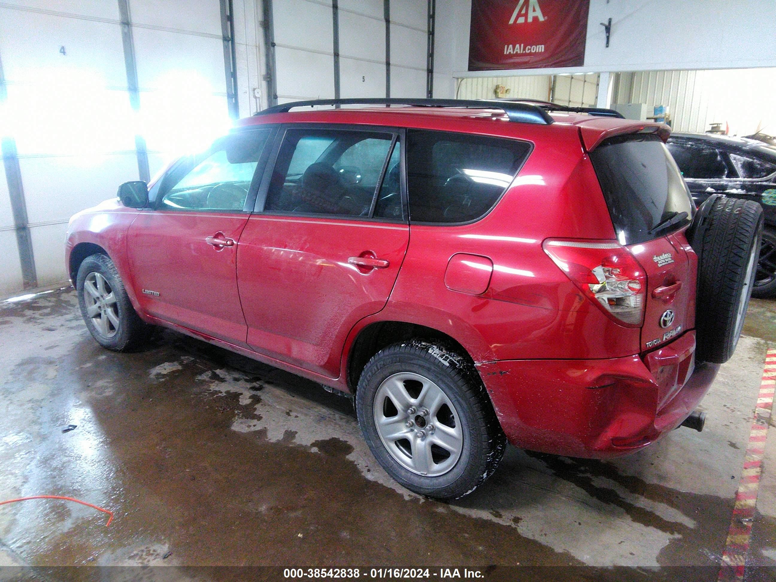 Photo 2 VIN: JTMBD31V865001899 - TOYOTA RAV 4 