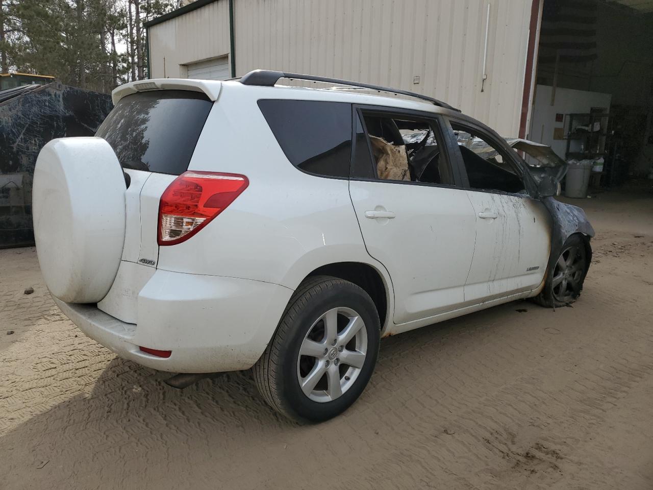 Photo 2 VIN: JTMBD31V875101521 - TOYOTA RAV 4 