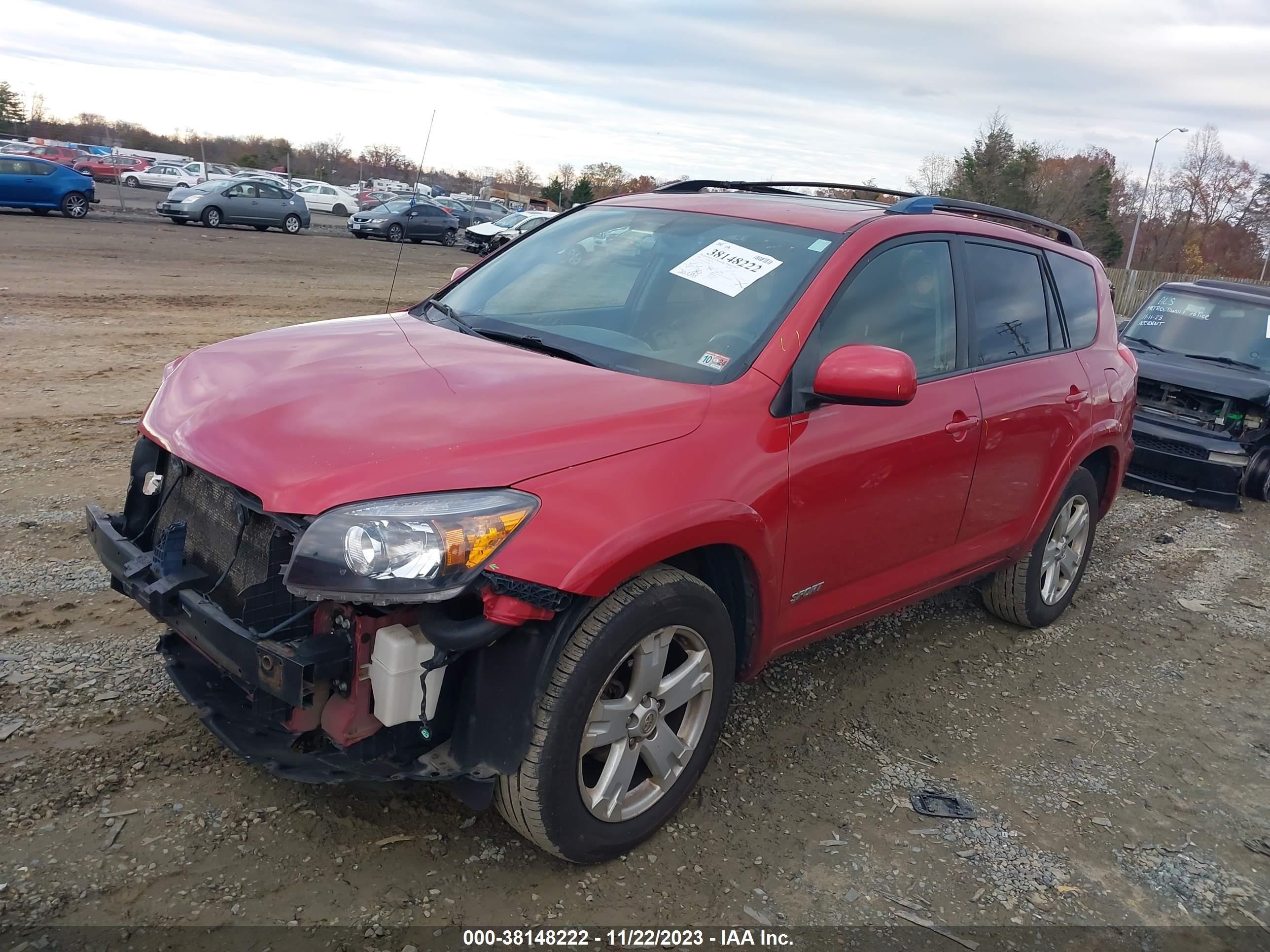 Photo 1 VIN: JTMBD32V186058697 - TOYOTA RAV 4 