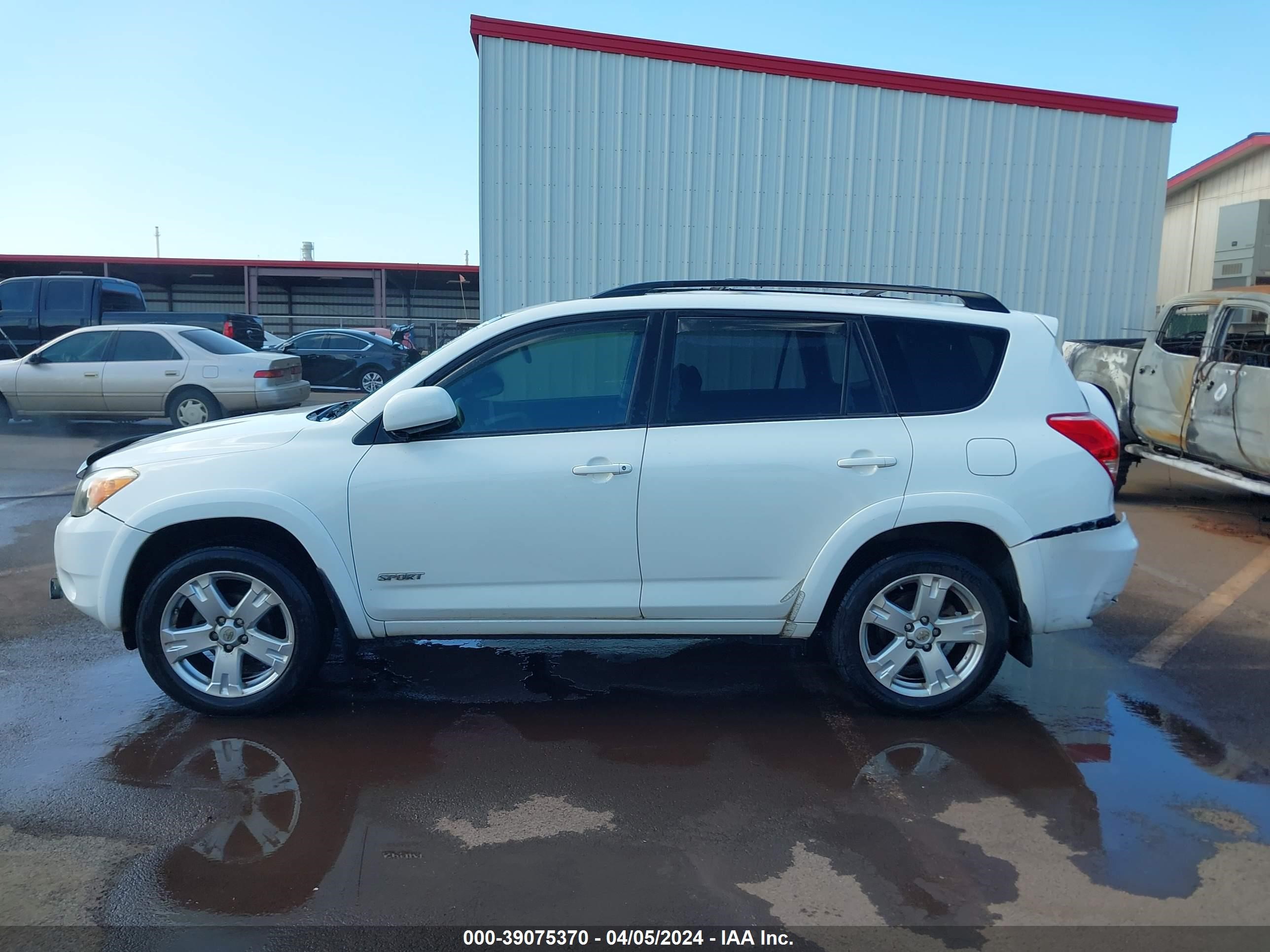 Photo 13 VIN: JTMBD32V775068297 - TOYOTA RAV 4 