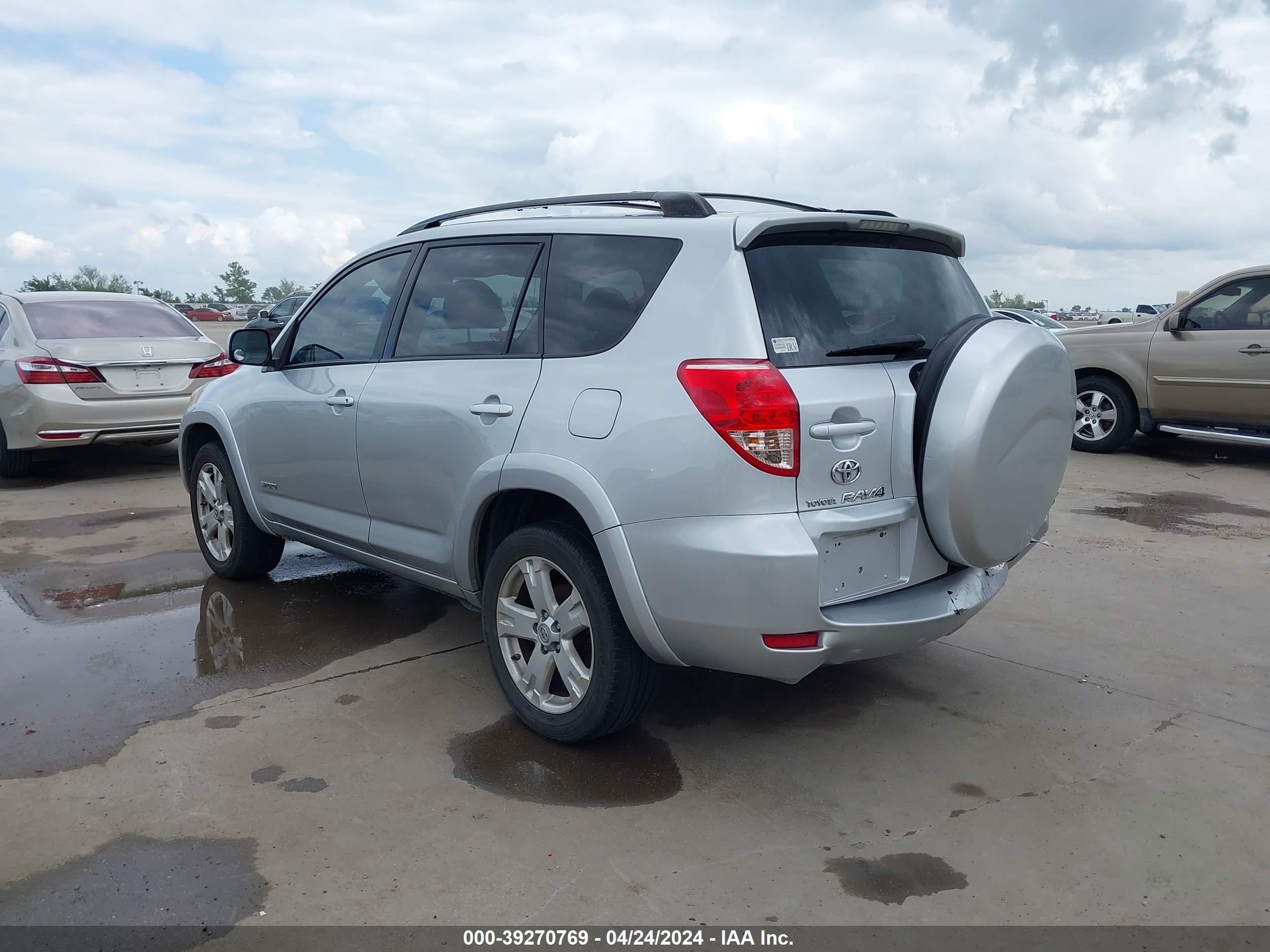 Photo 2 VIN: JTMBD32V885210920 - TOYOTA RAV 4 