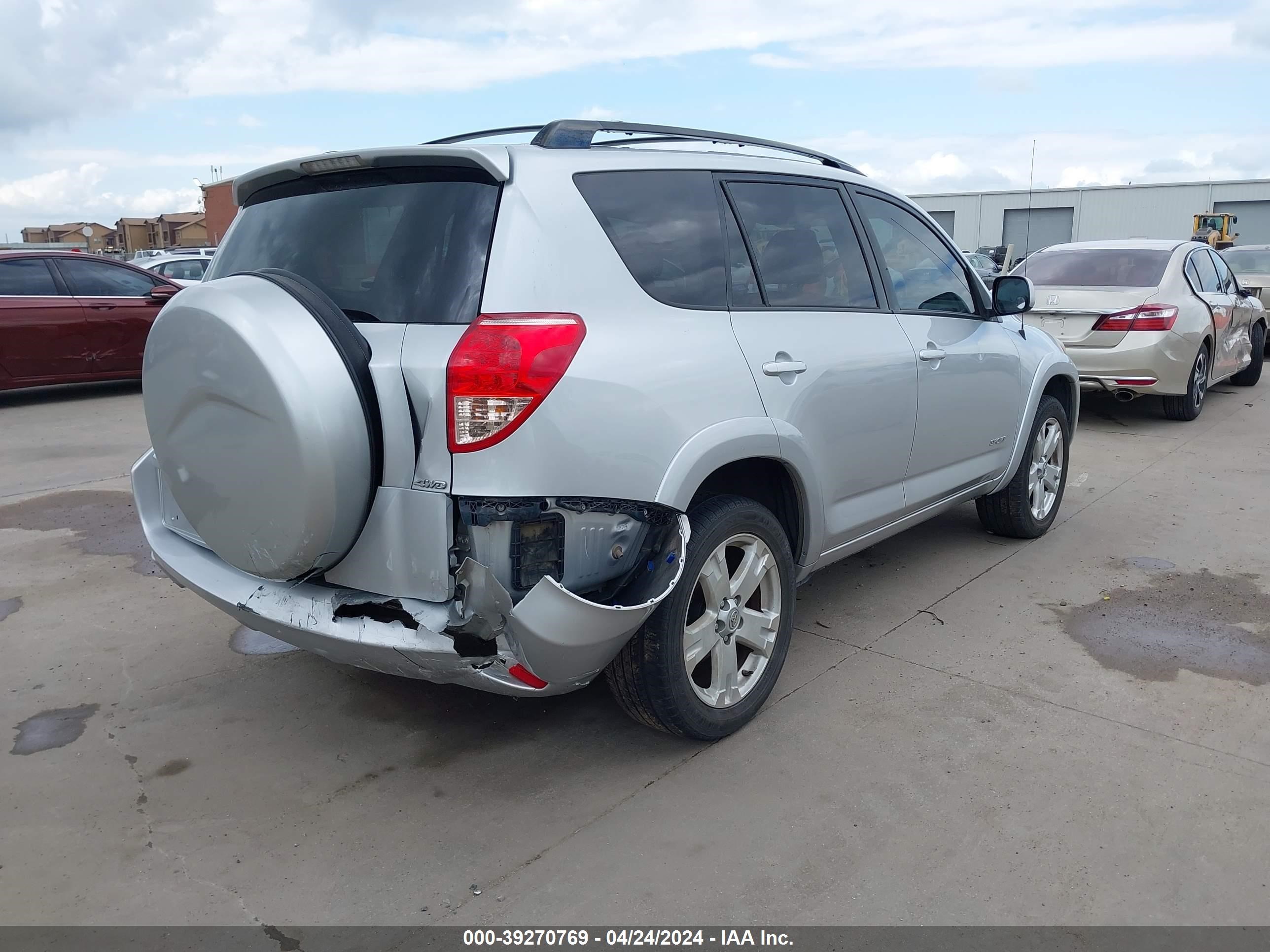 Photo 3 VIN: JTMBD32V885210920 - TOYOTA RAV 4 