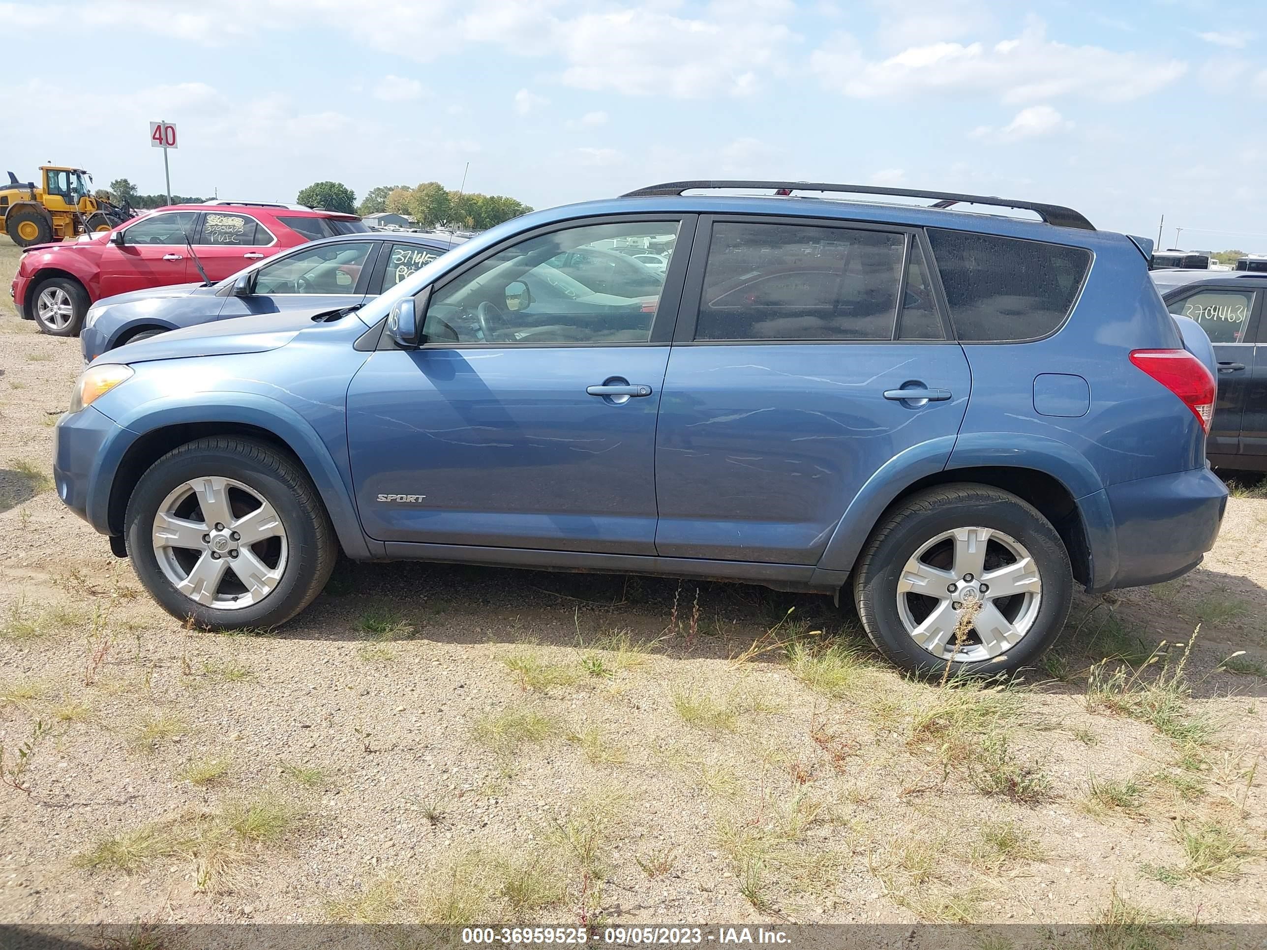 Photo 13 VIN: JTMBD32V886087355 - TOYOTA RAV 4 