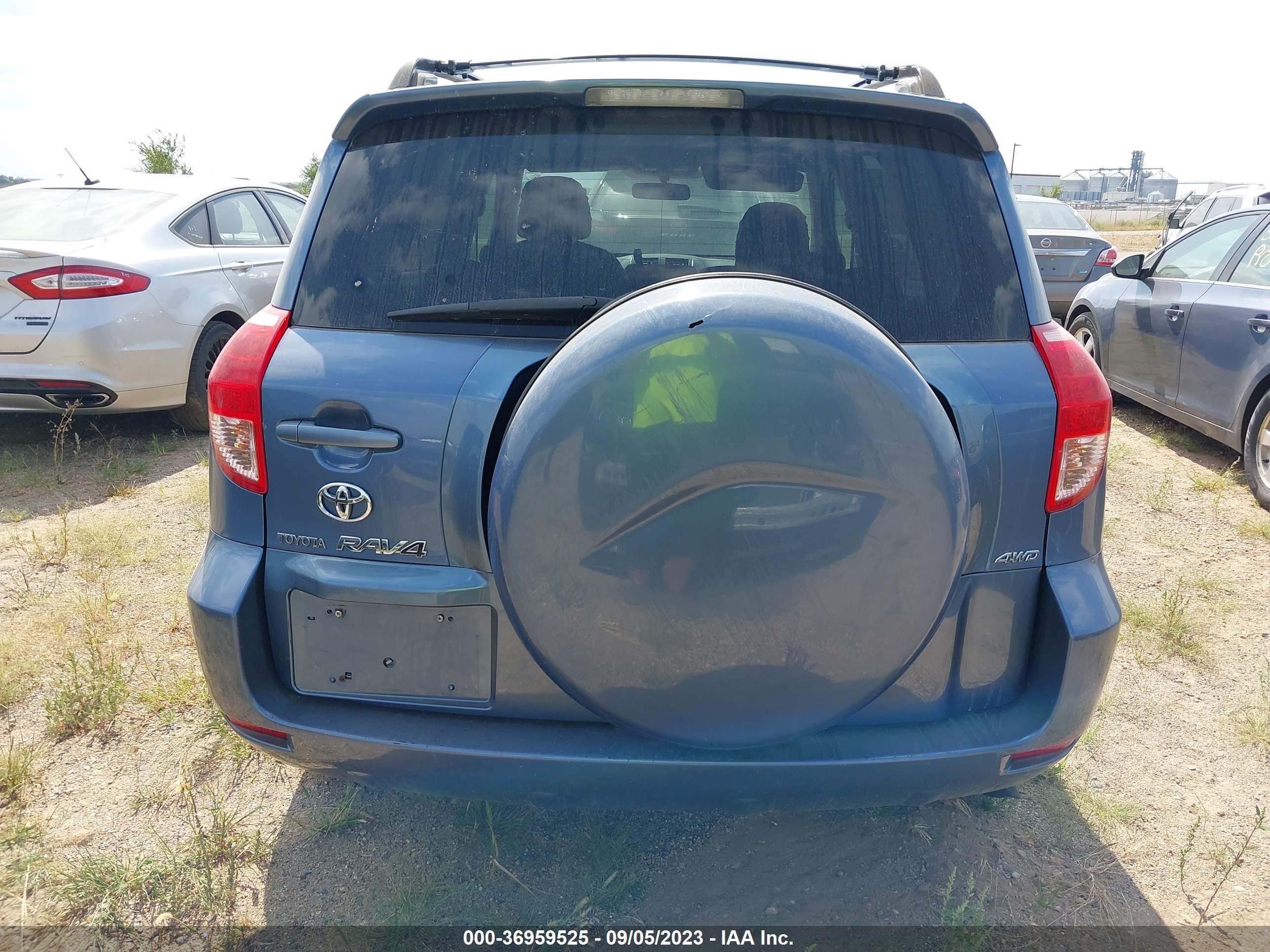 Photo 14 VIN: JTMBD32V886087355 - TOYOTA RAV 4 