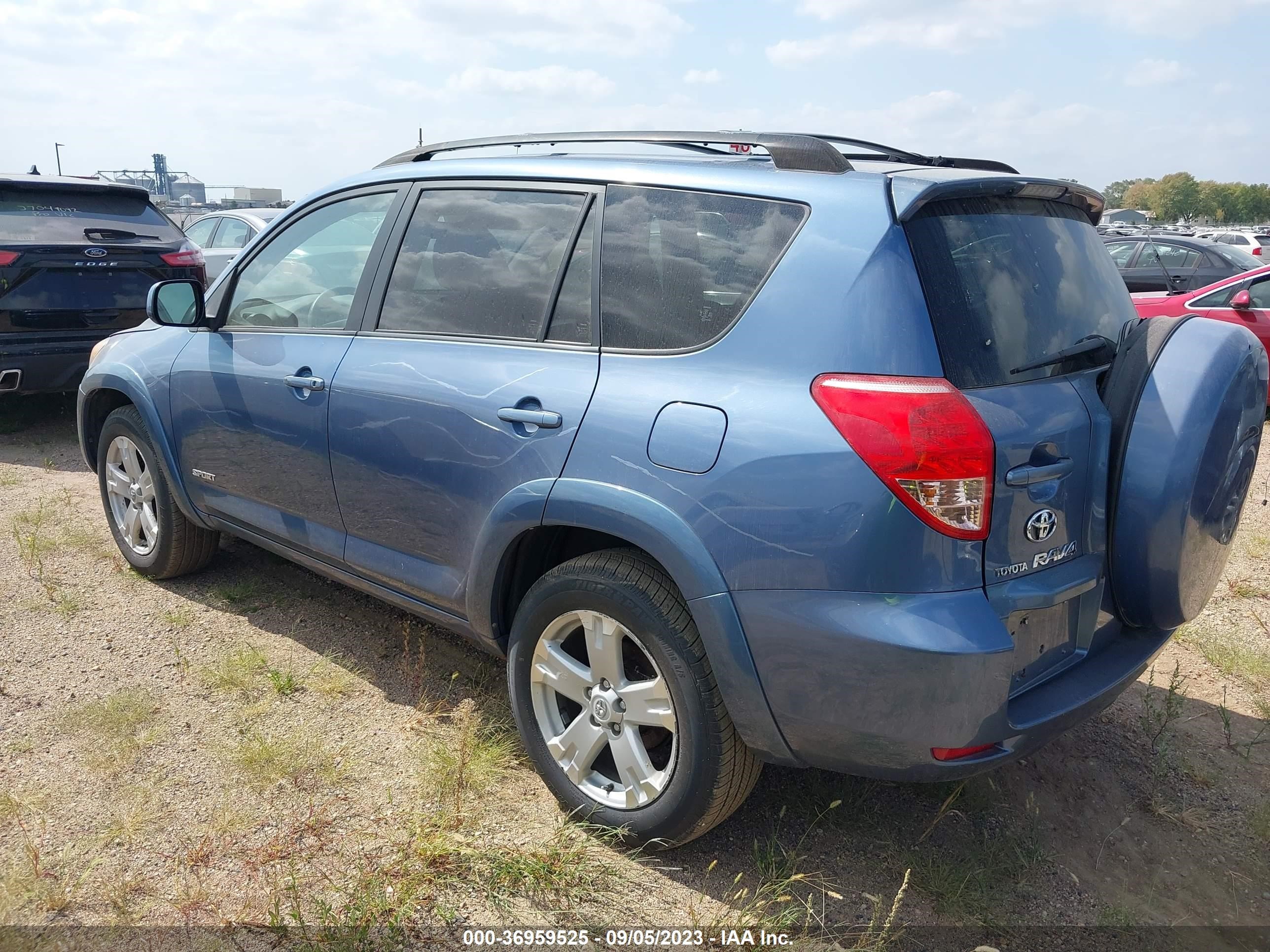 Photo 2 VIN: JTMBD32V886087355 - TOYOTA RAV 4 